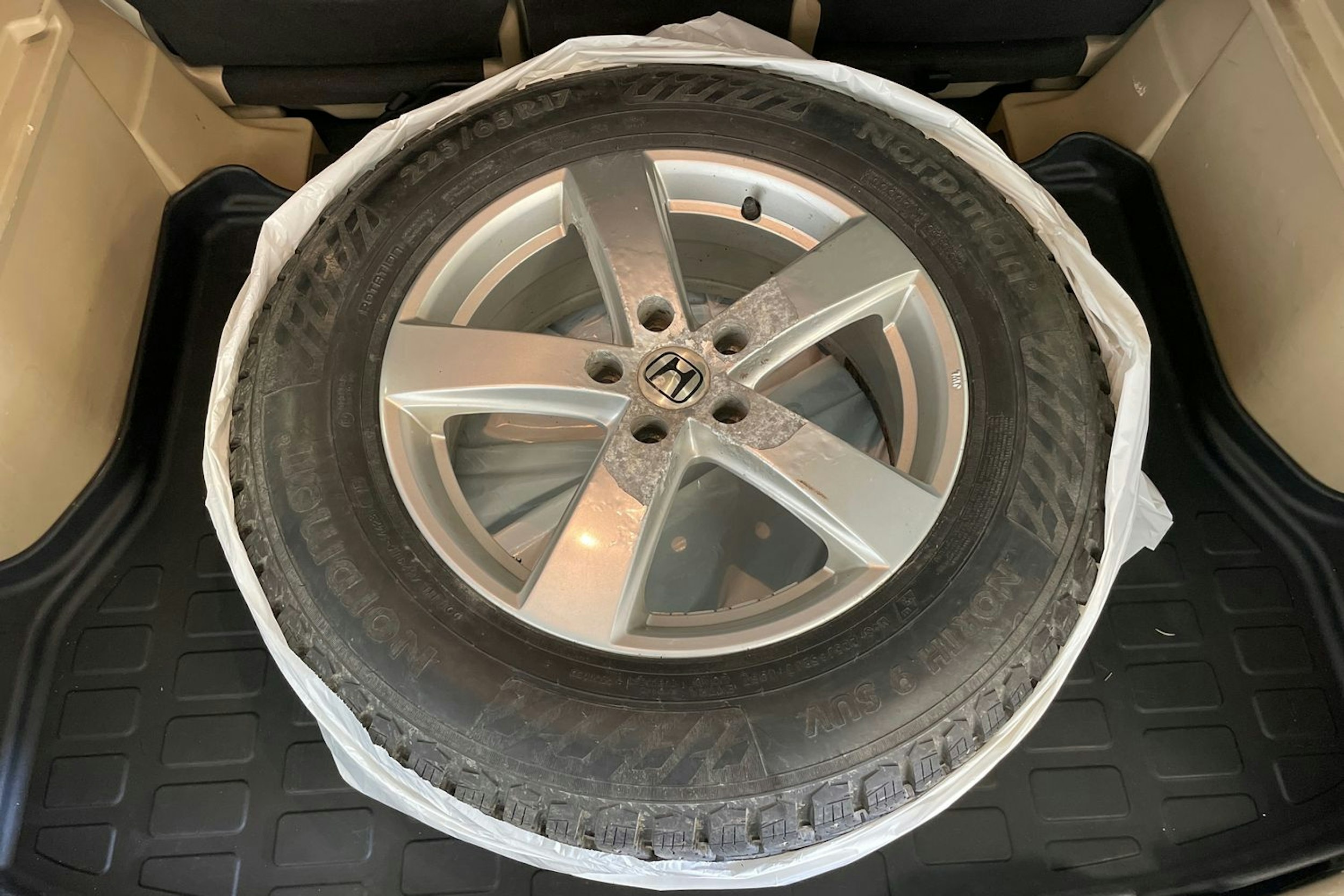 Musta Honda CR-V 2011 kuva 23.