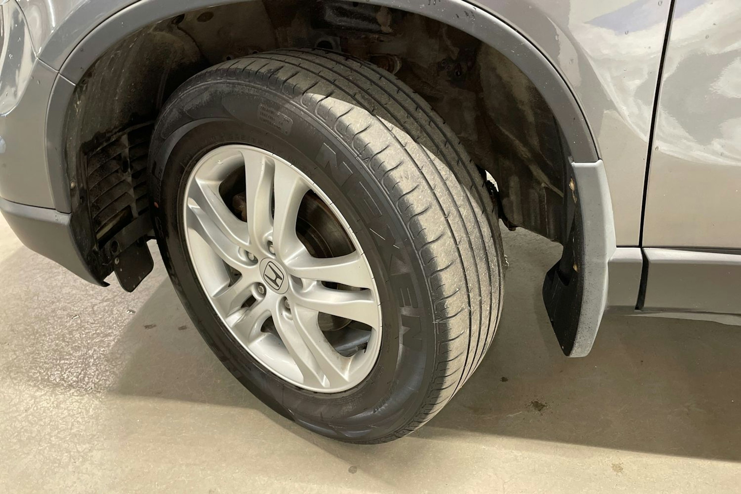harmaa Honda CR-V 2011 kuva 13.