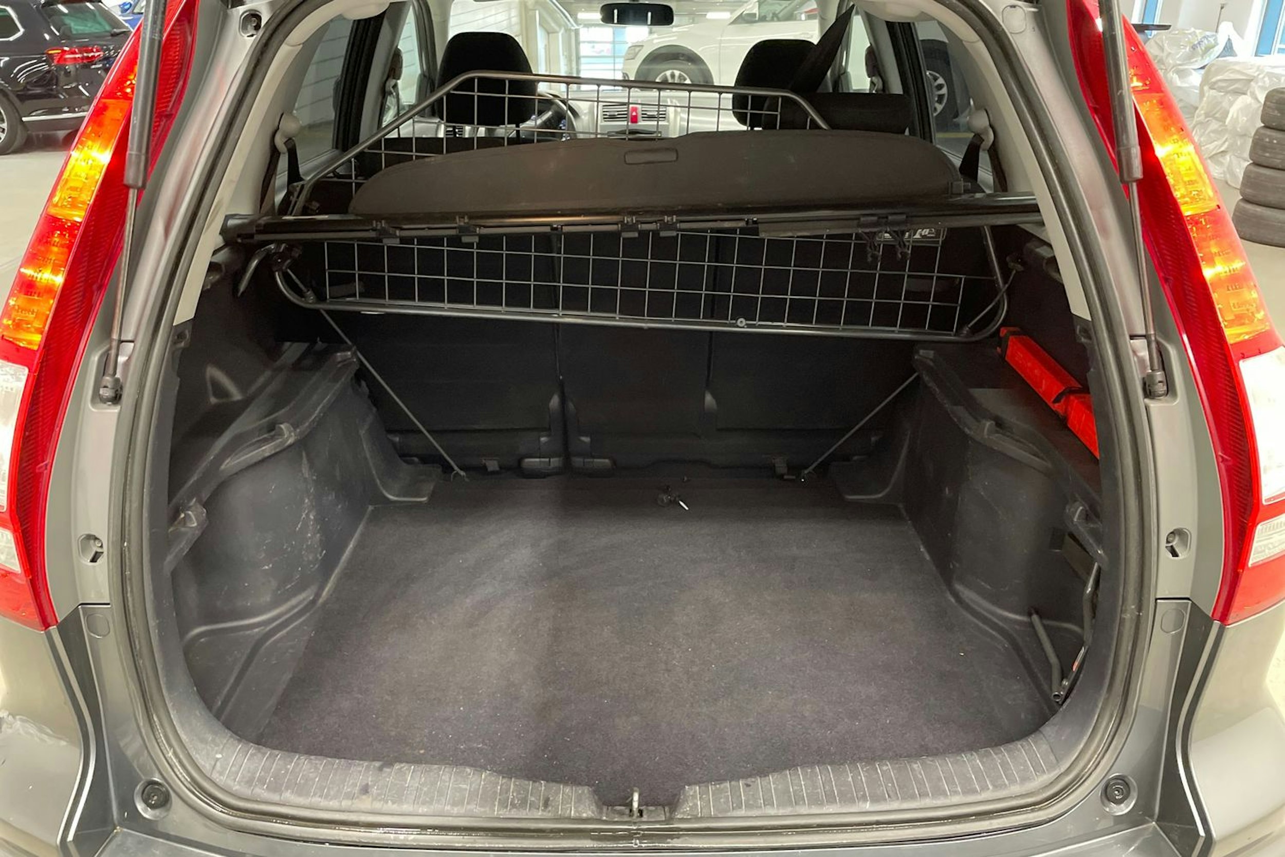 harmaa Honda CR-V 2011 kuva 14.