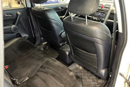 Valkoinen Honda CR-V 2011 kuva 14.