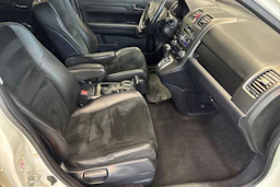 Valkoinen Honda CR-V 2011 kuva 15.
