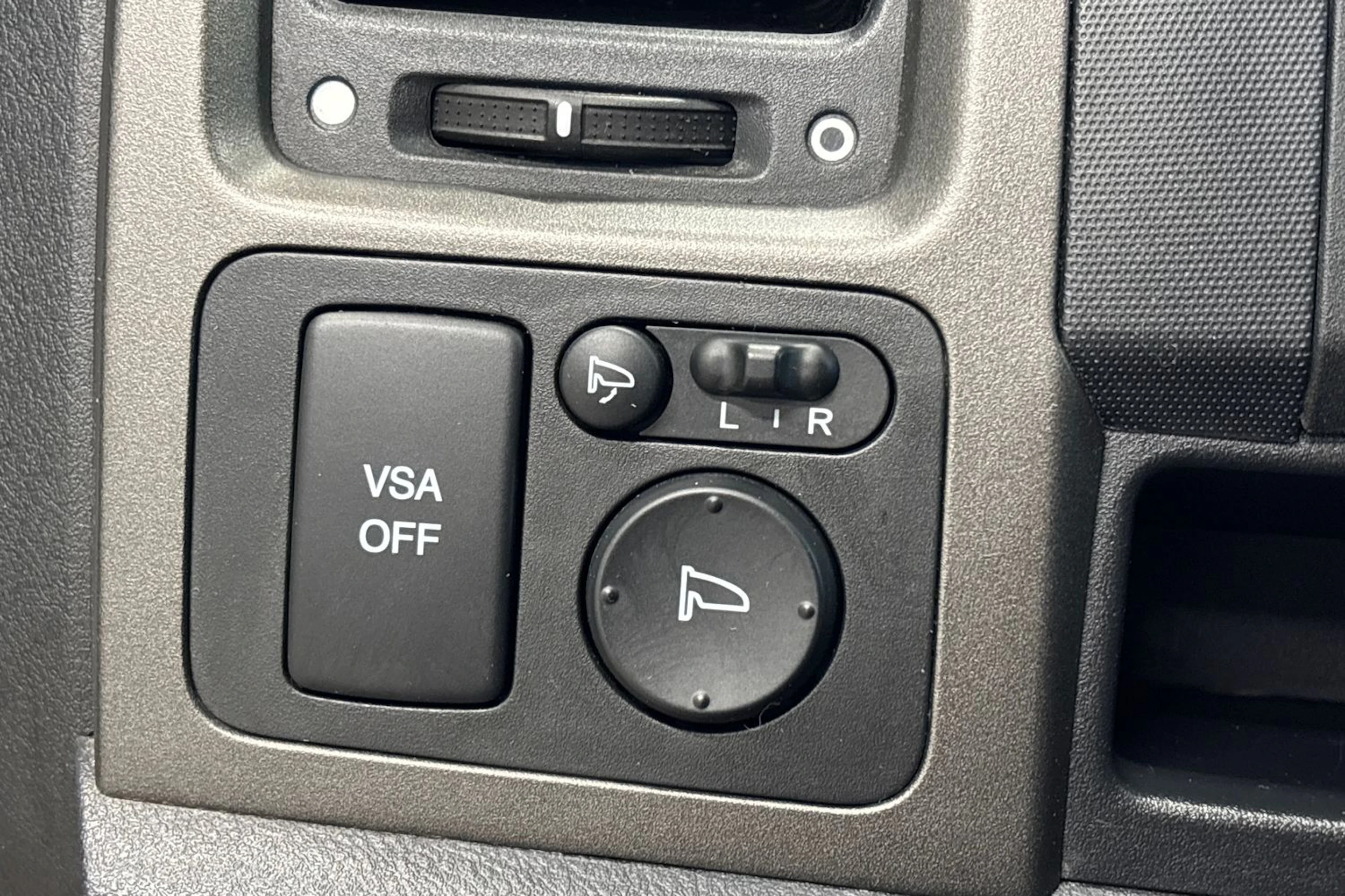Valkoinen Honda CR-V 2011 kuva 20.