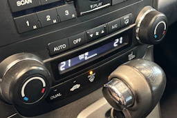 Valkoinen Honda CR-V 2011 kuva 28.