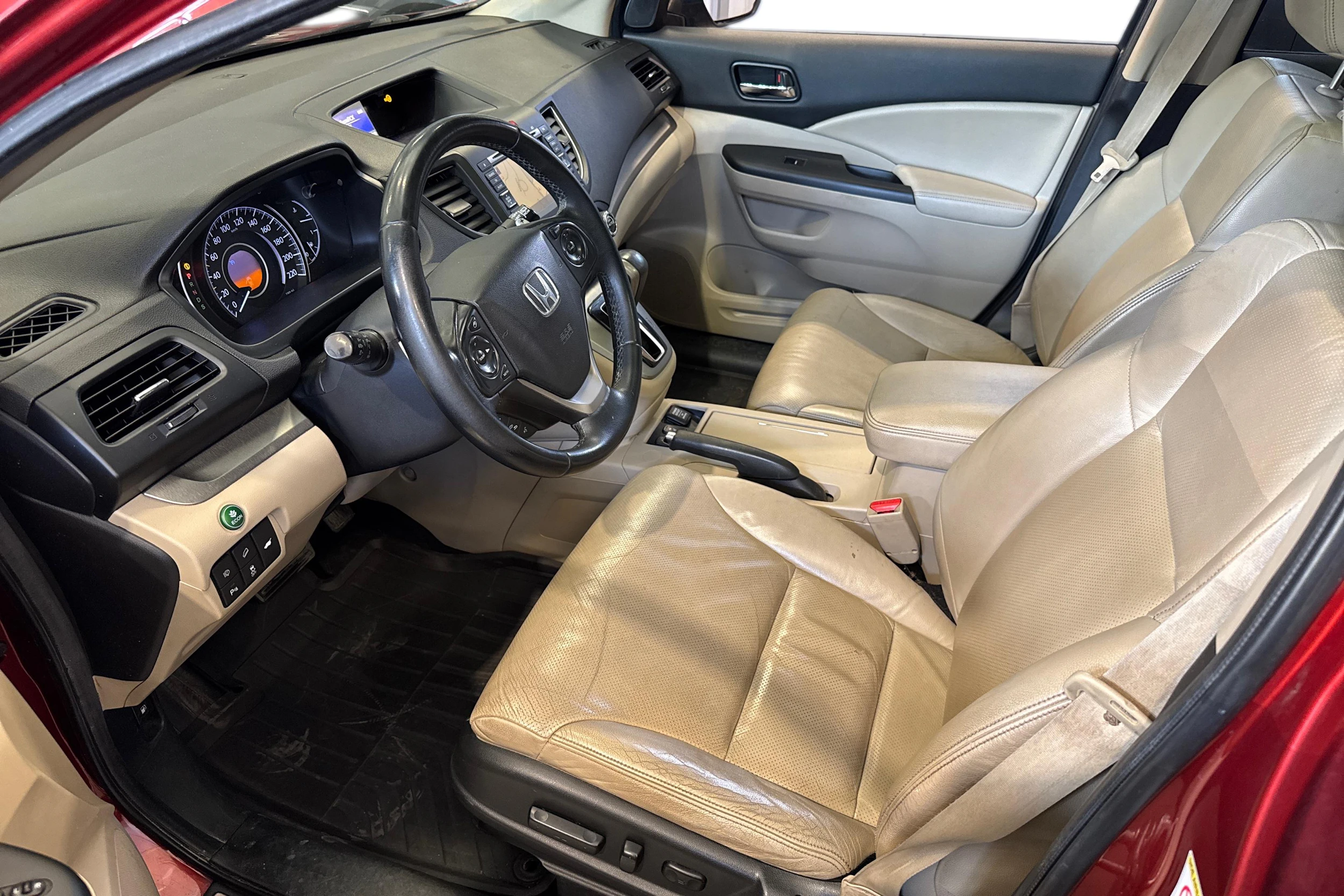 Punainen Honda CR-V 2013 kuva 8.