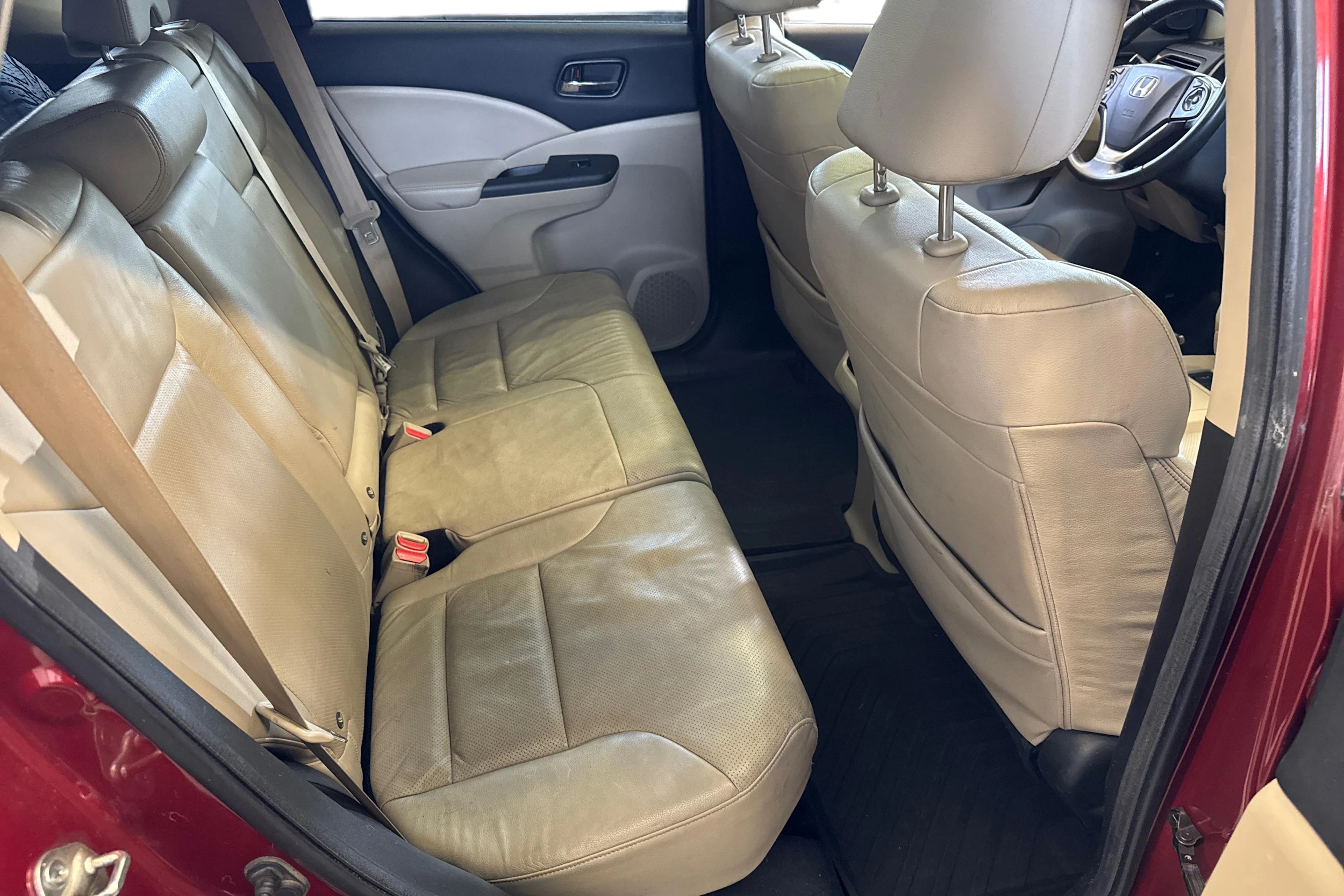 Punainen Honda CR-V 2013 kuva 11.