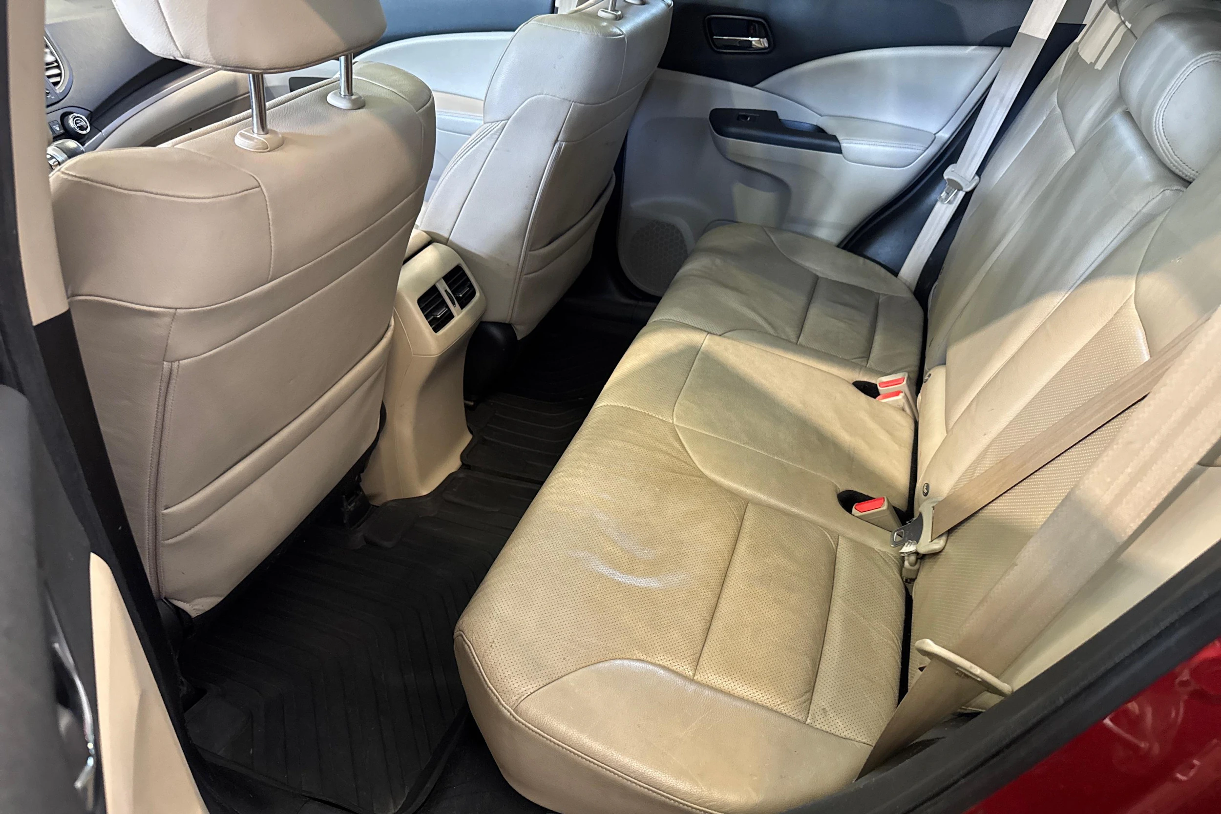 Punainen Honda CR-V 2013 kuva 12.