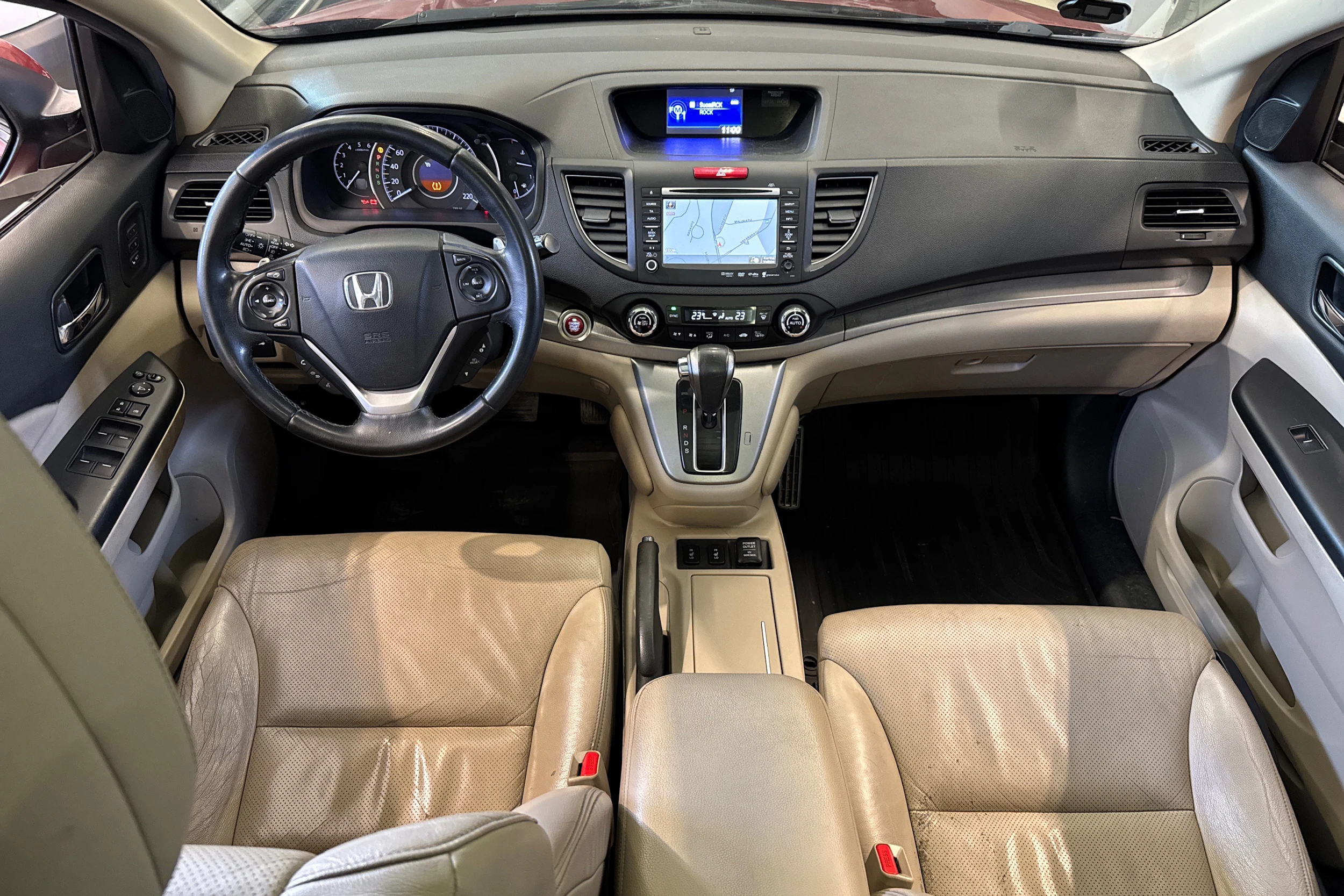 Punainen Honda CR-V 2013 kuva 15.