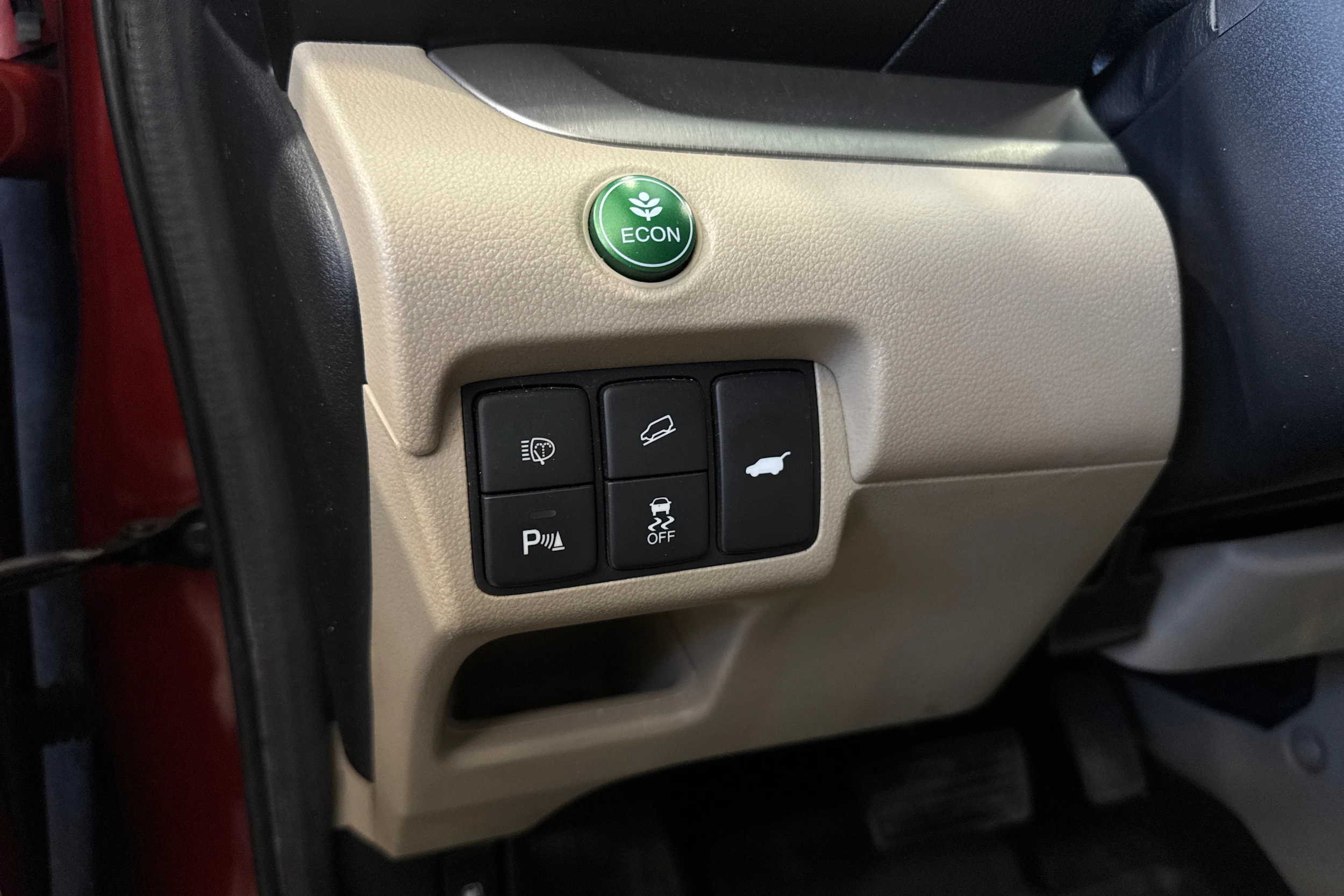 Punainen Honda CR-V 2013 kuva 18.