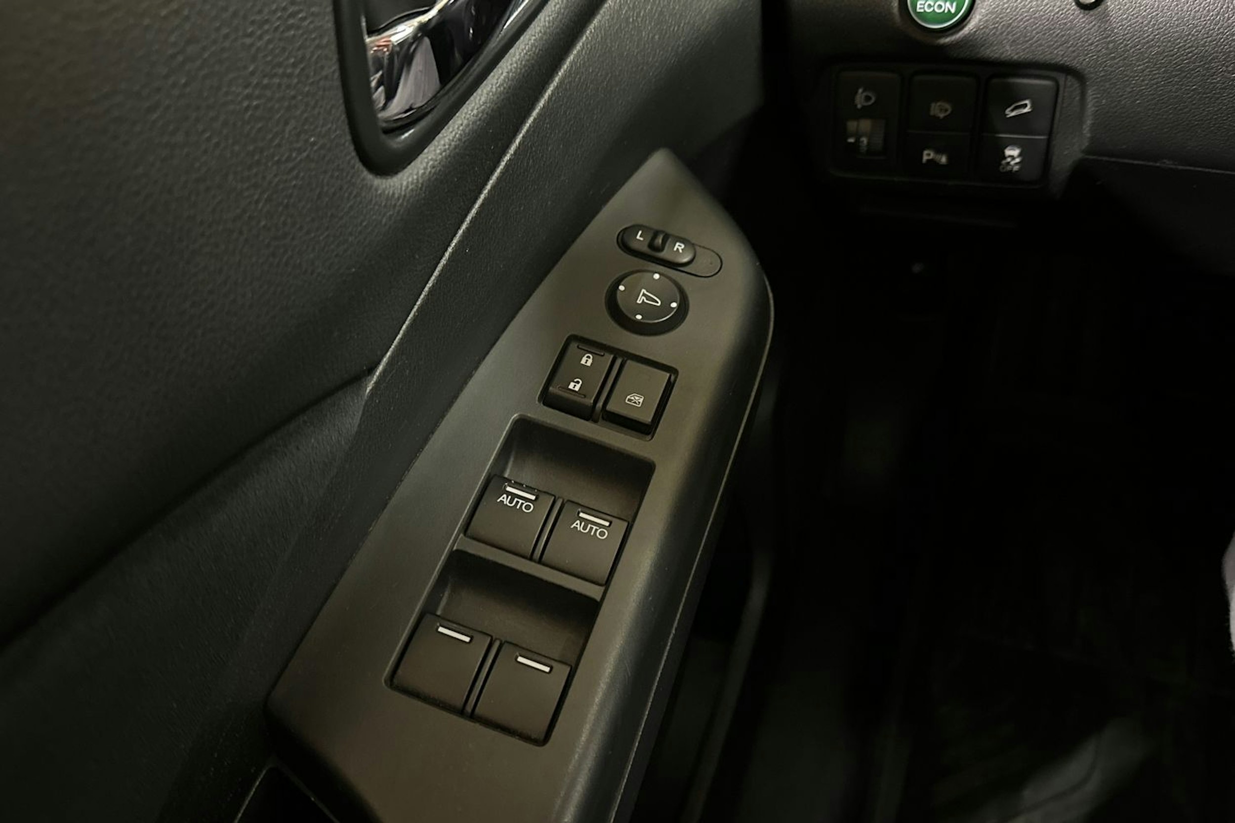 musta Honda CR-V 2013 kuva 22.