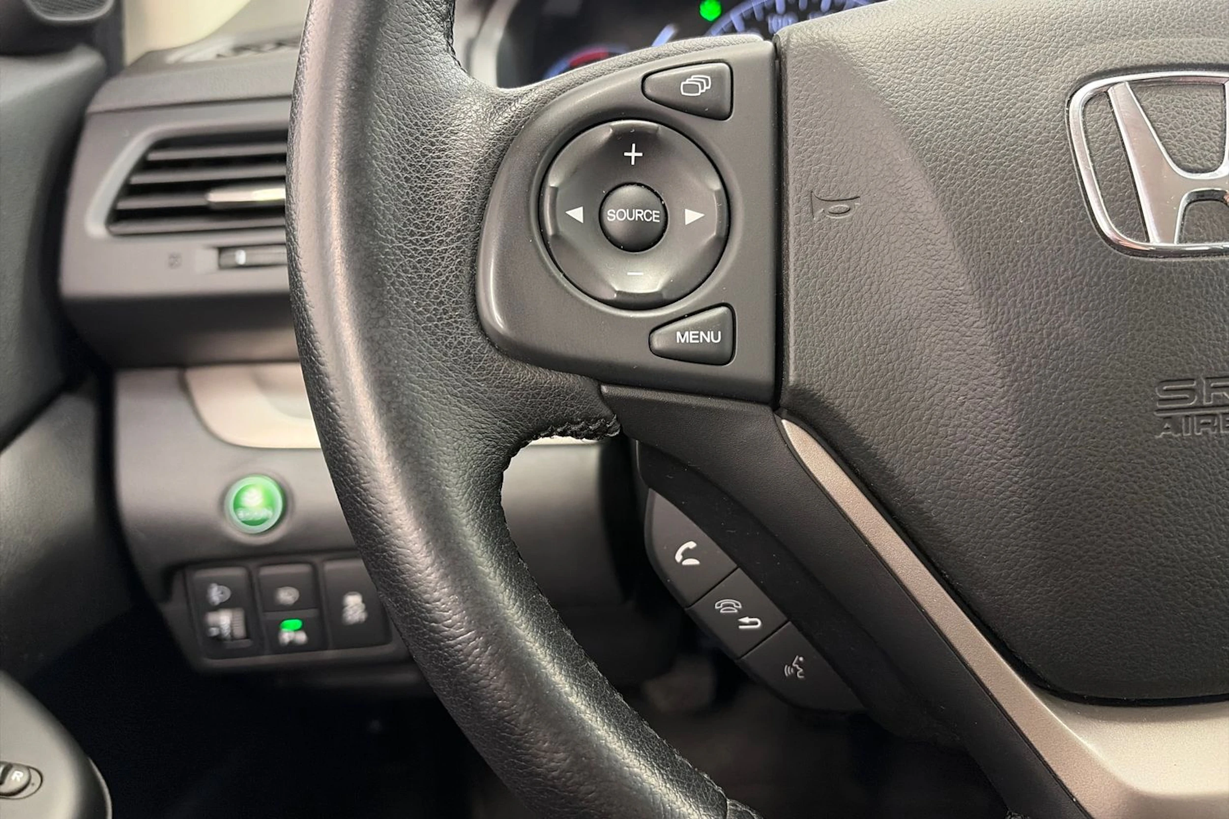 punainen Honda CR-V 2014 kuva 12.