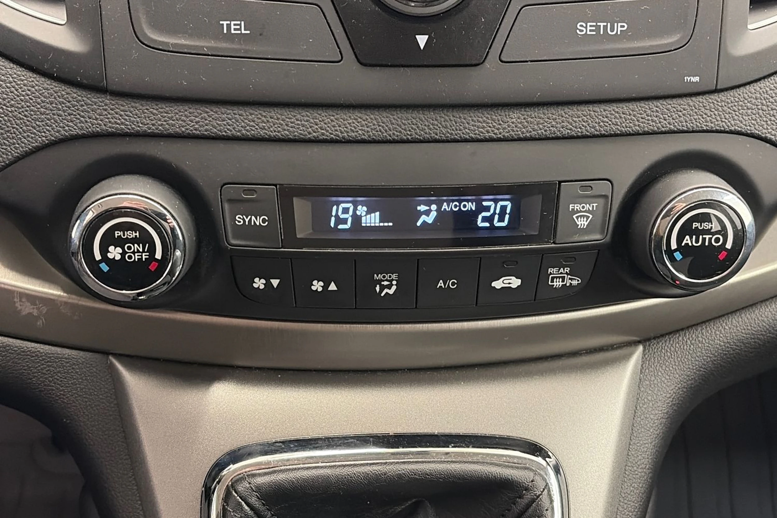punainen Honda CR-V 2014 kuva 16.