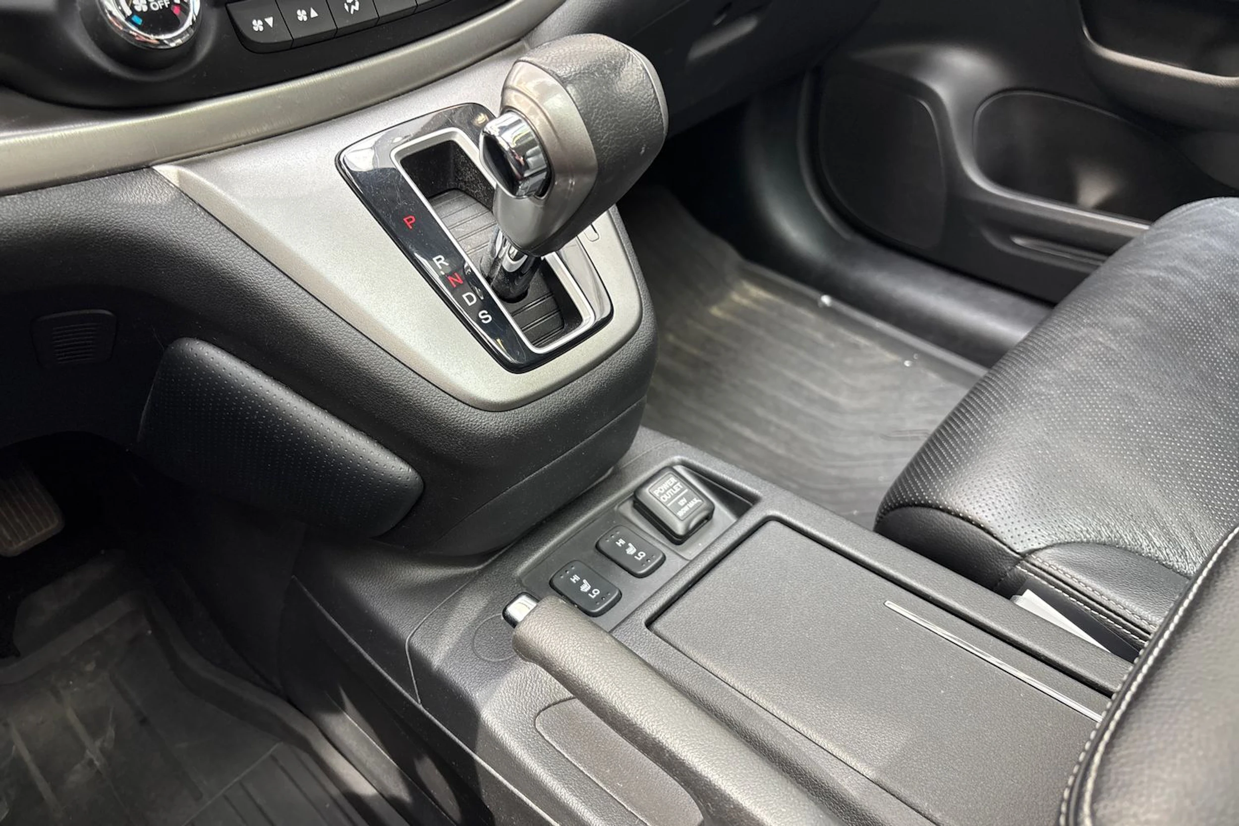 musta Honda CR-V 2014 kuva 19.