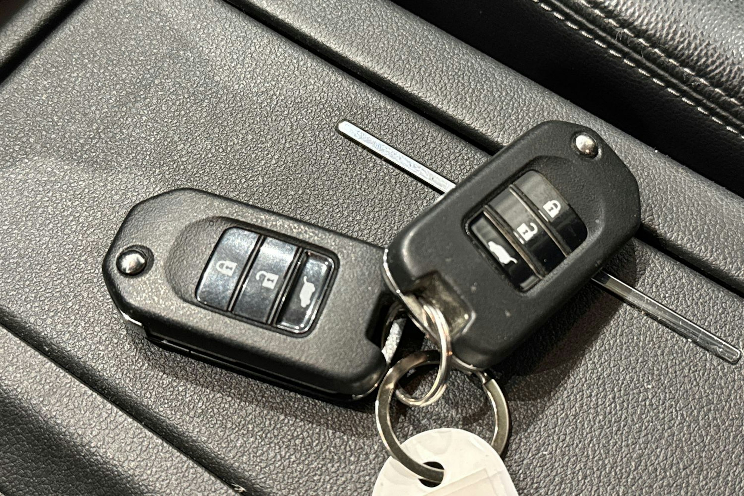 harmaa Honda CR-V 2015 kuva 24.