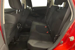 Punainen Honda CR-V 2016 kuva 8.