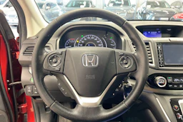 Punainen Honda CR-V 2016 kuva 11.