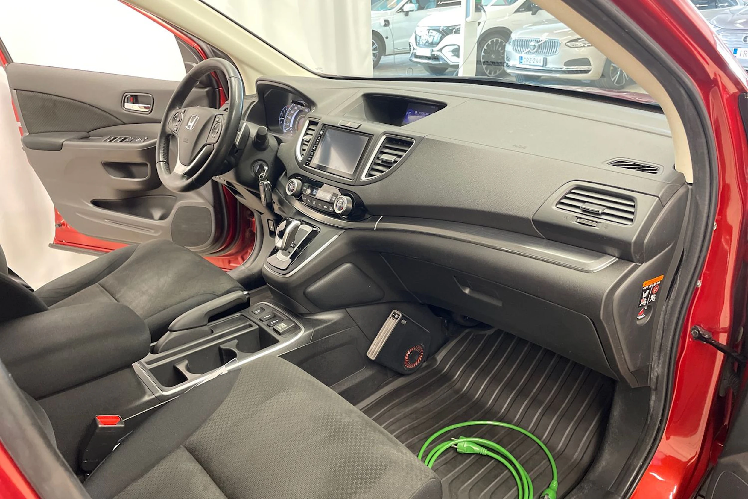 Punainen Honda CR-V 2016 kuva 22.