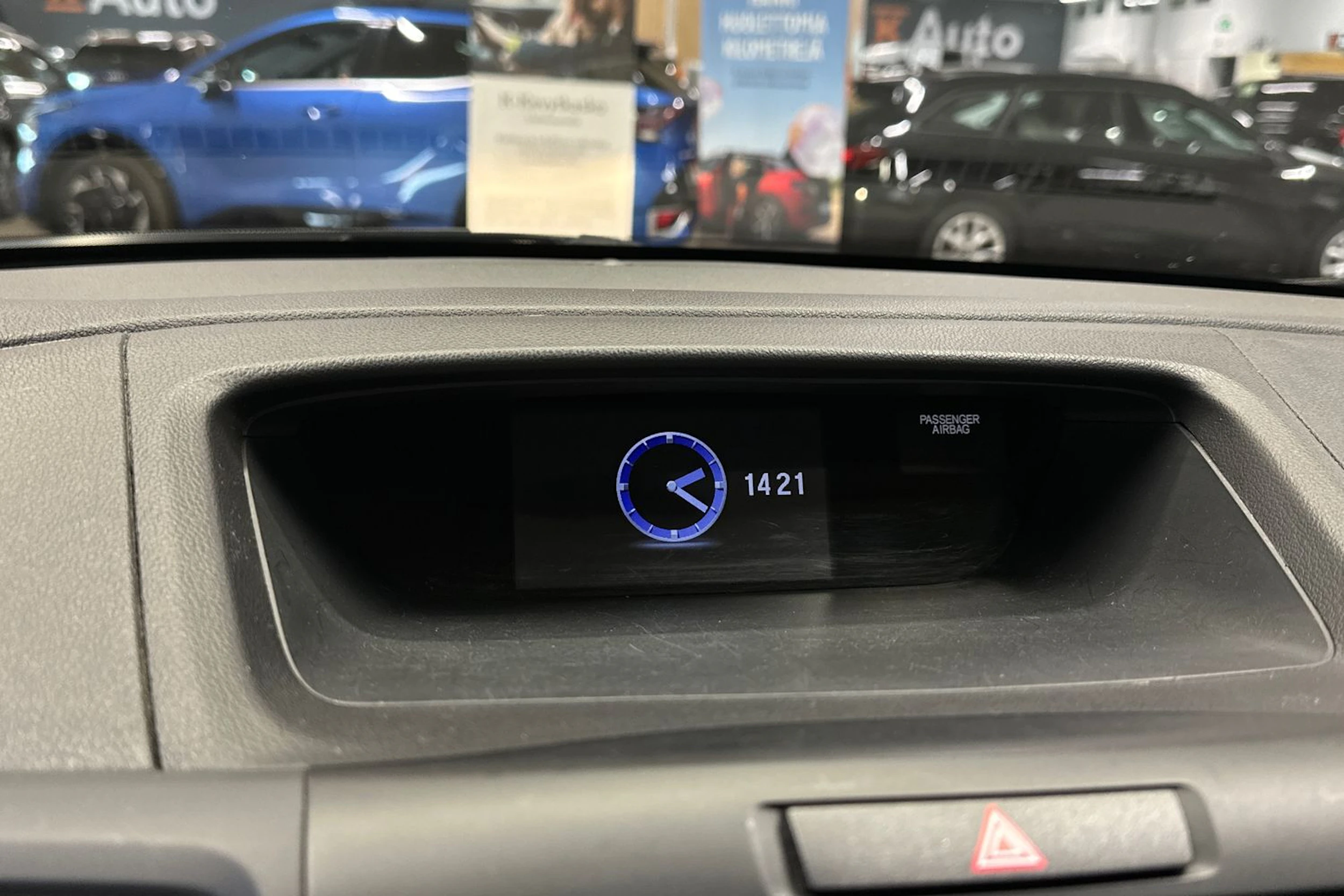 harmaa Honda CR-V 2016 kuva 12.