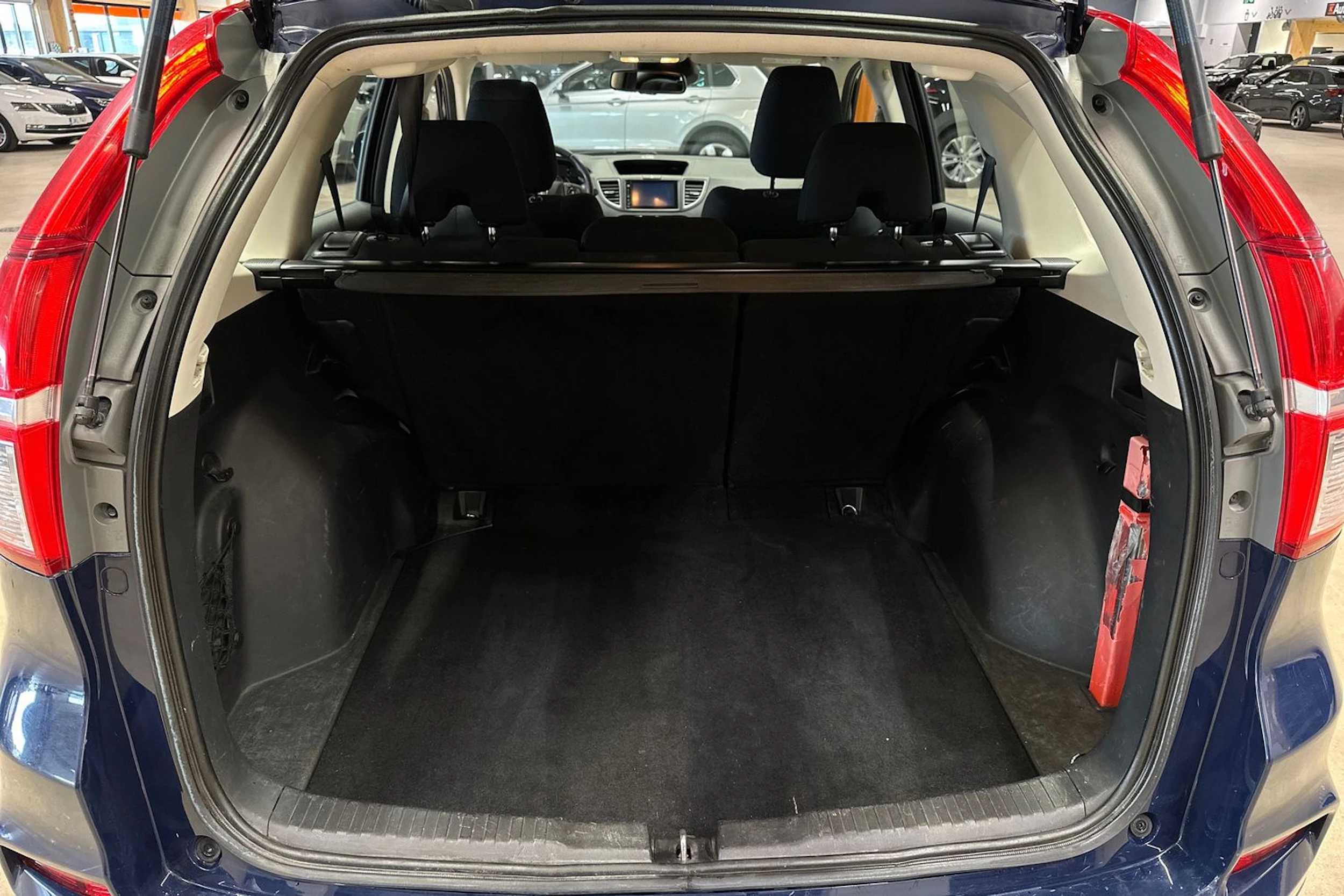 sininen Honda CR-V 2016 kuva 22.