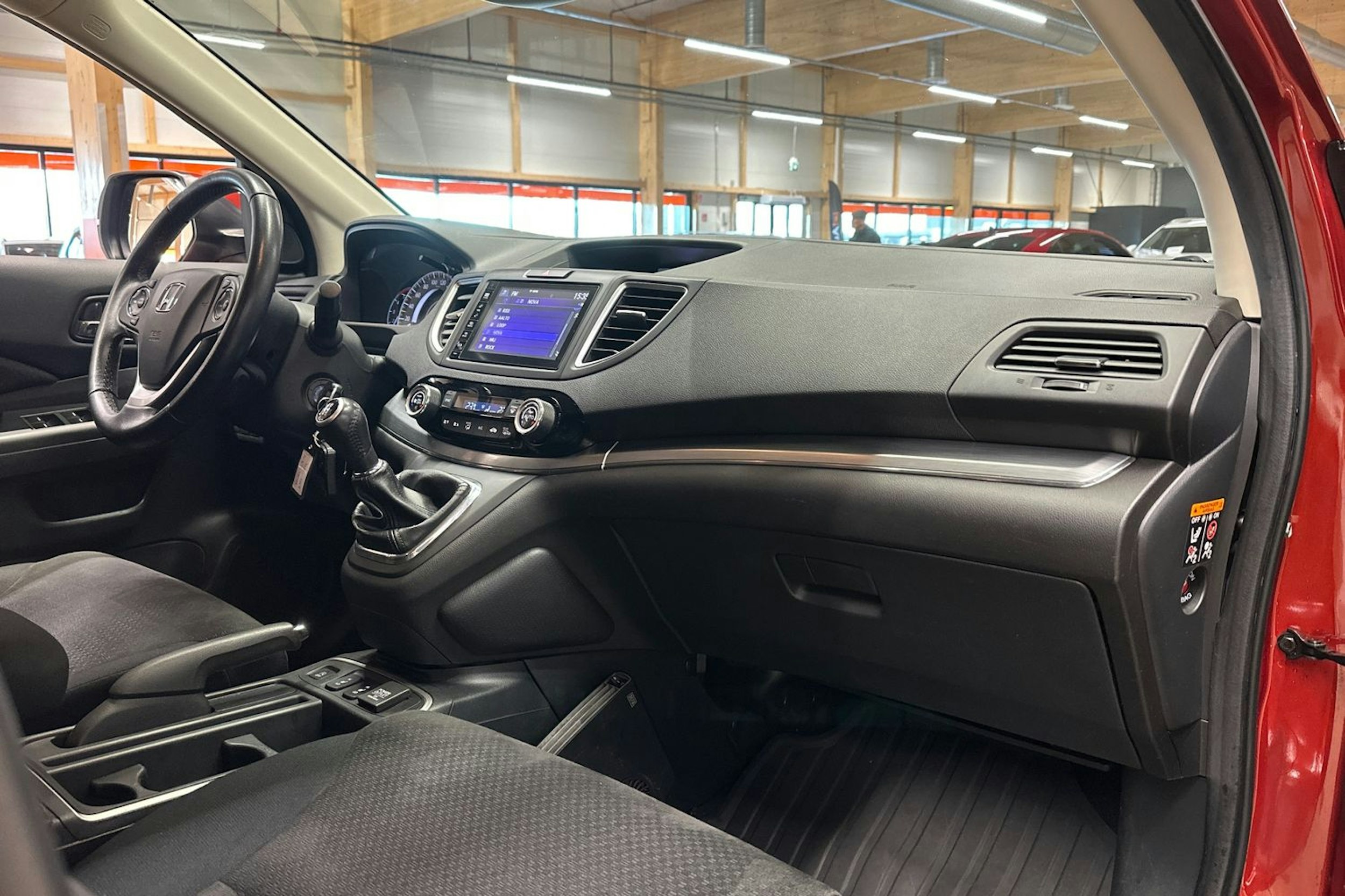 punainen Honda CR-V 2016 kuva 11.