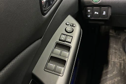 sininen Honda CR-V 2016 kuva 23.
