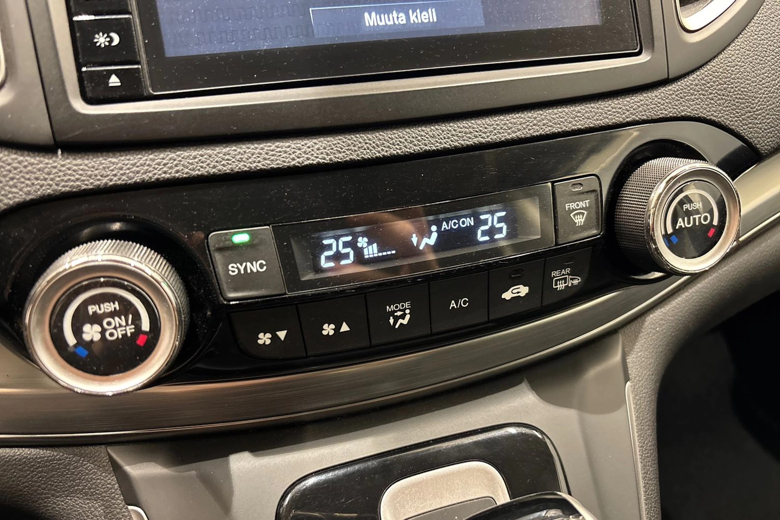 Harmaa Honda CR-V 2016 kuva 24.