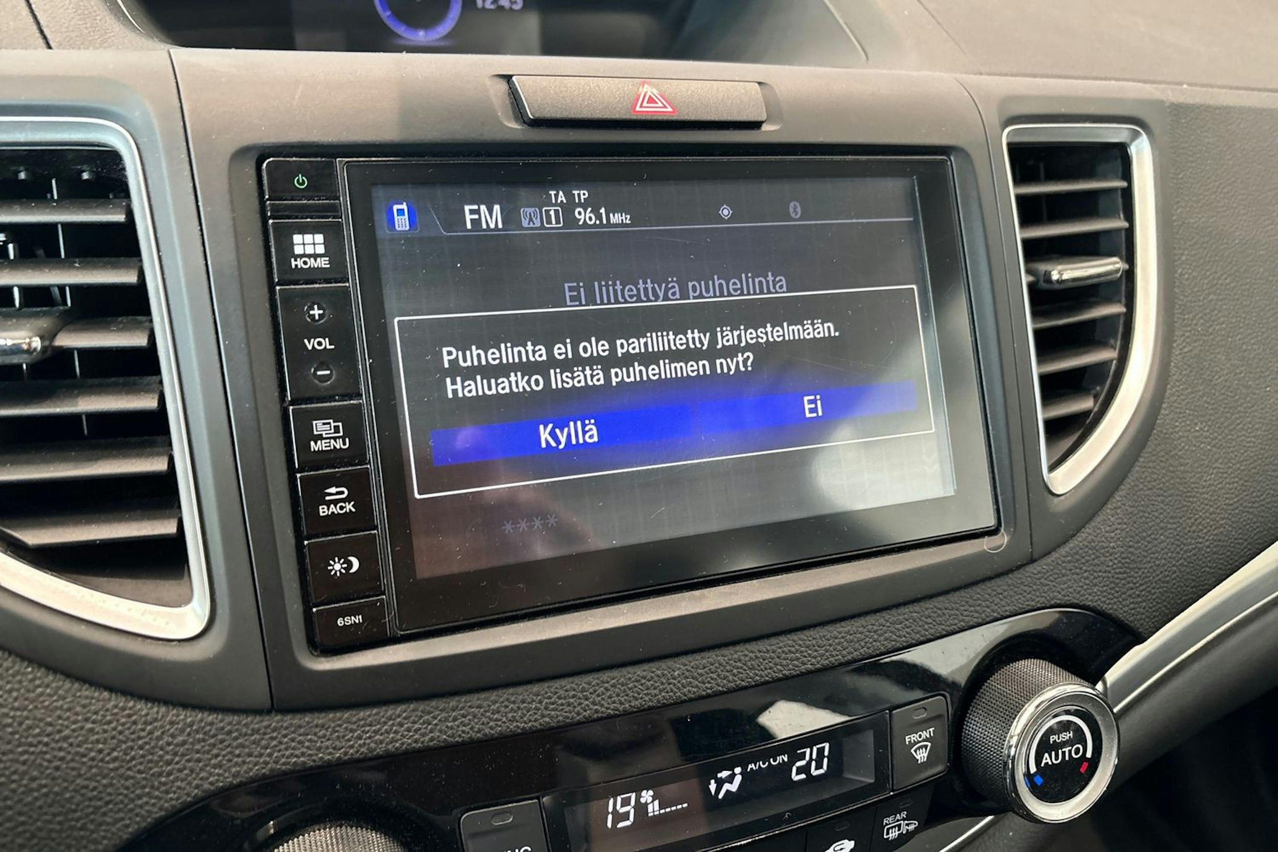 punainen Honda CR-V 2016 kuva 21.