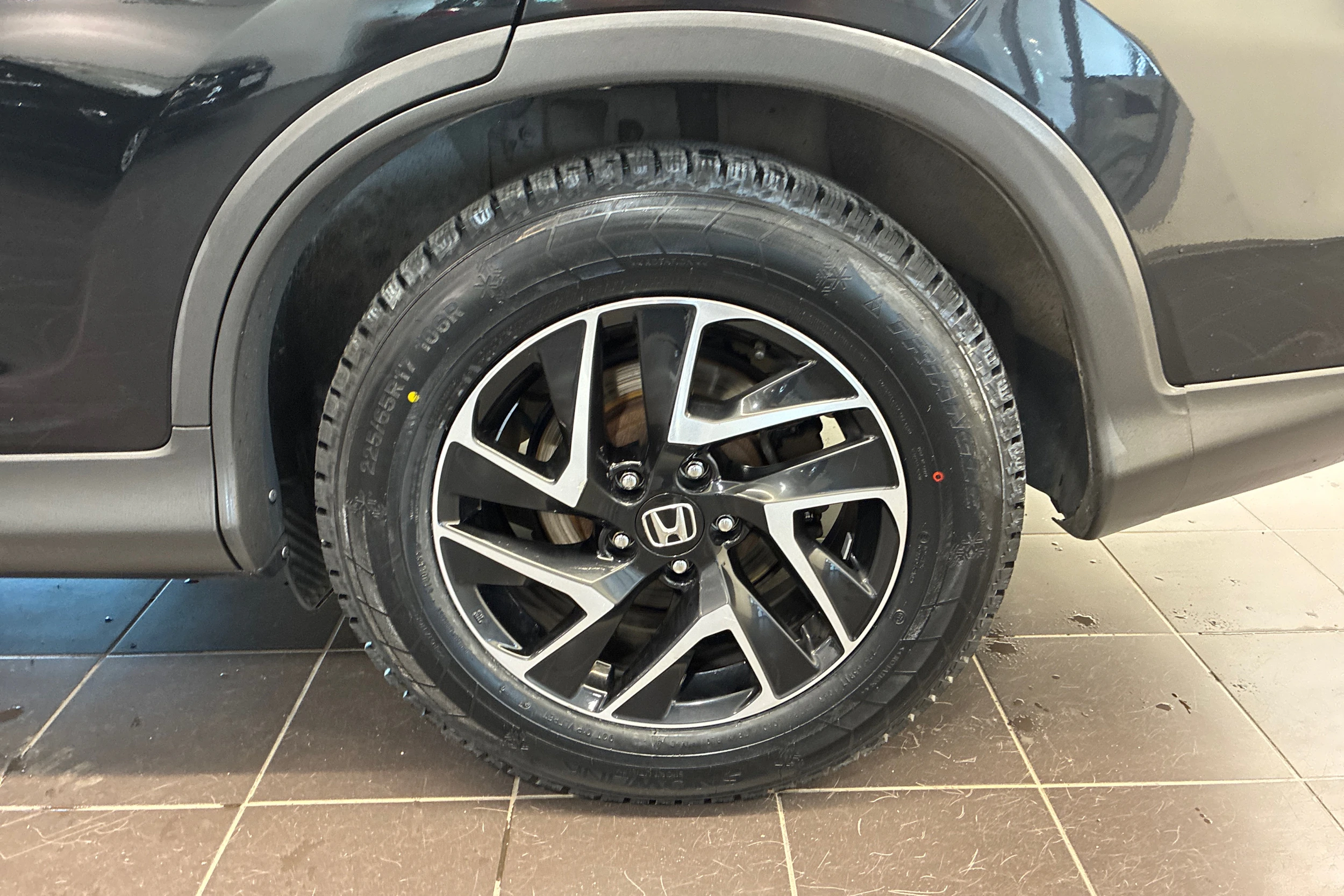 musta Honda CR-V 2017 kuva 13.