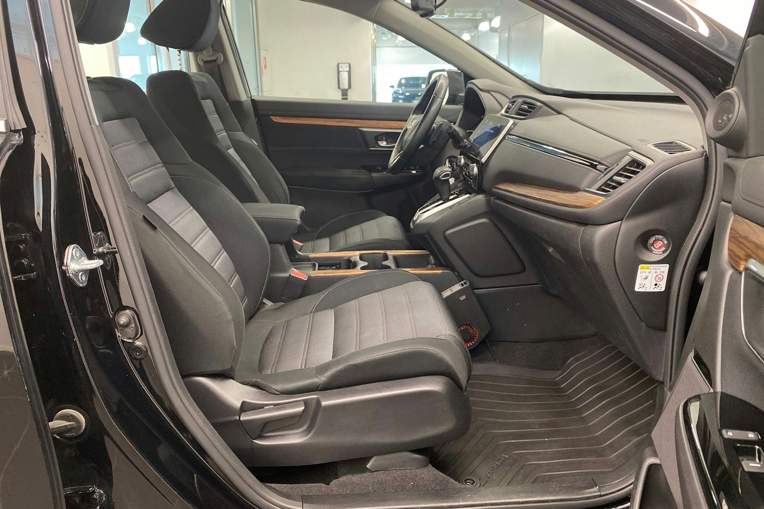 musta Honda CR-V 2019 kuva 31.