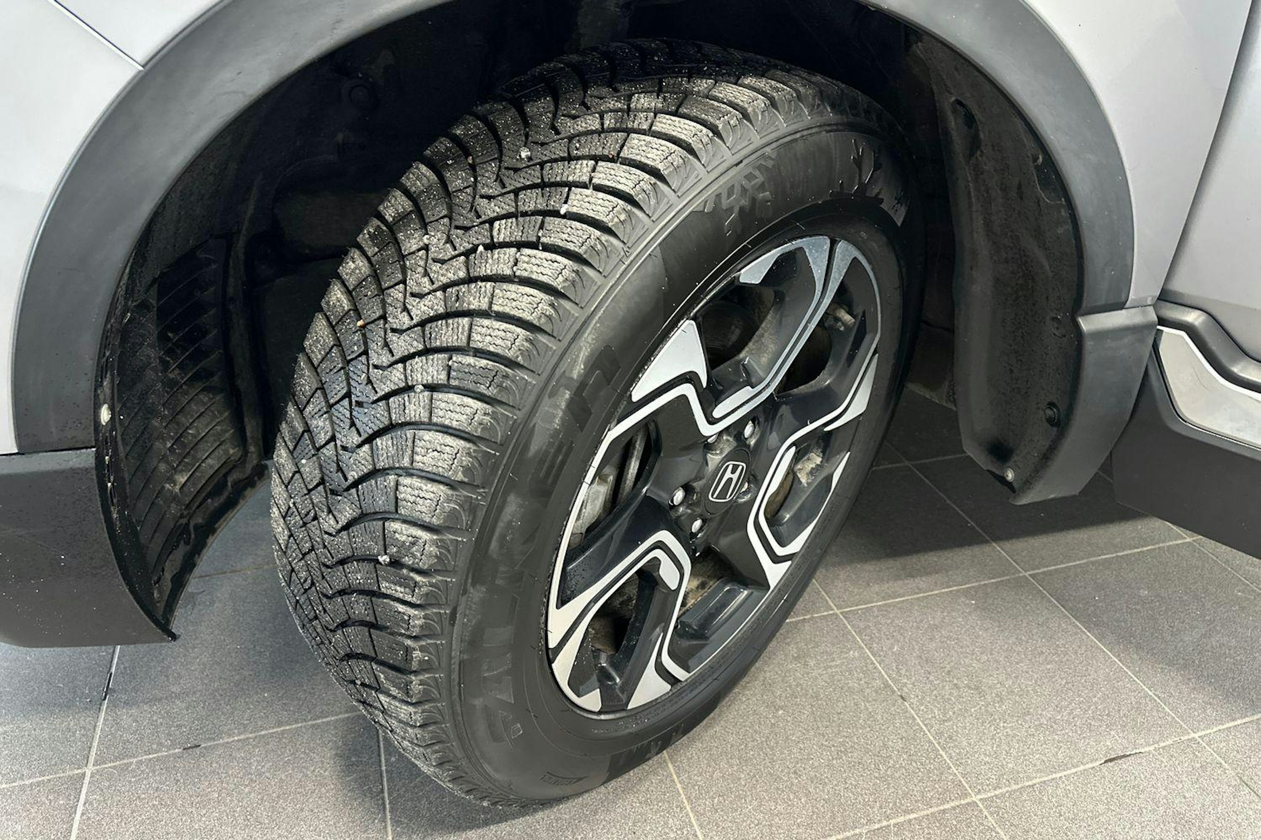 hopea Honda CR-V 2019 kuva 9.