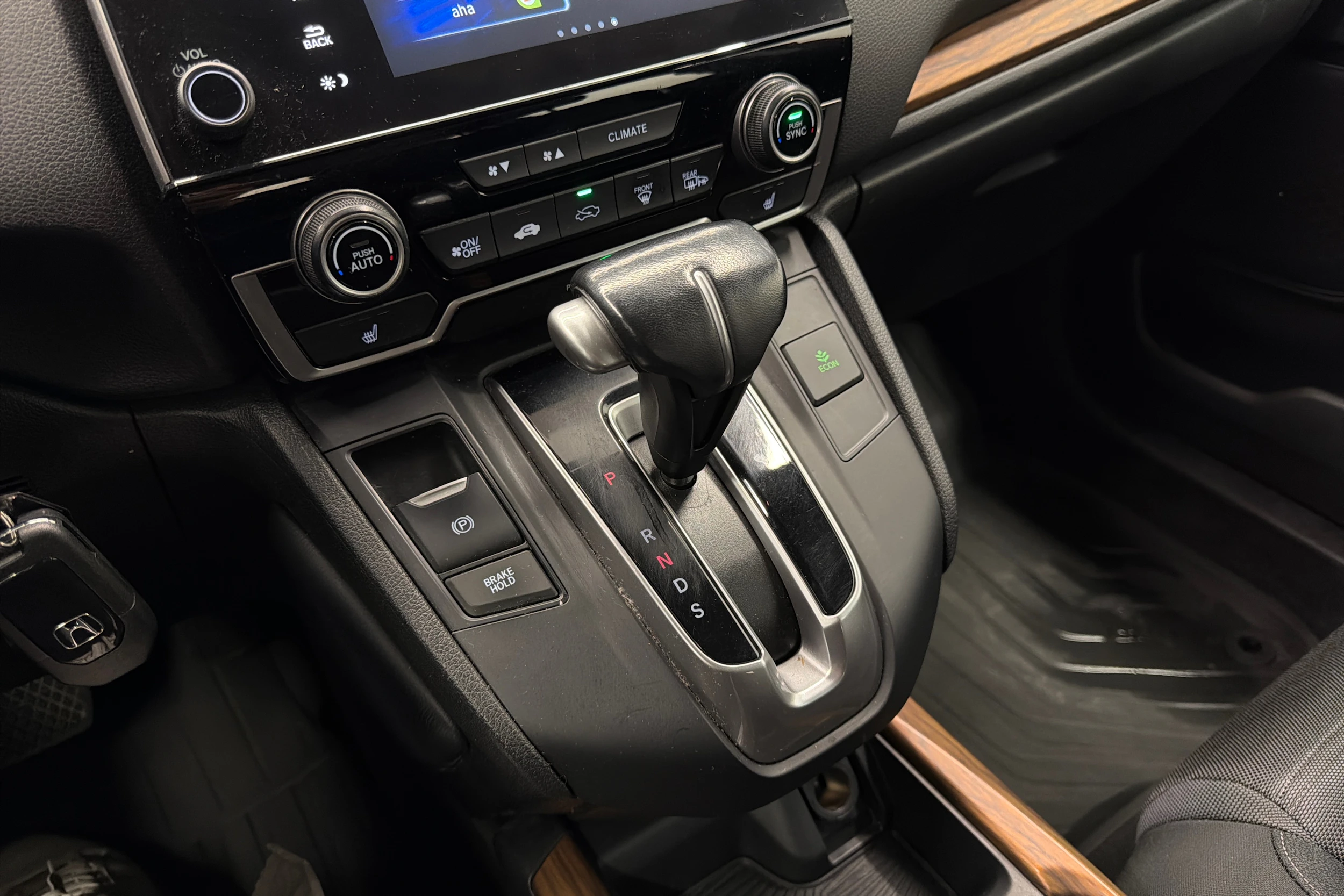 punainen Honda CR-V 2019 kuva 20.