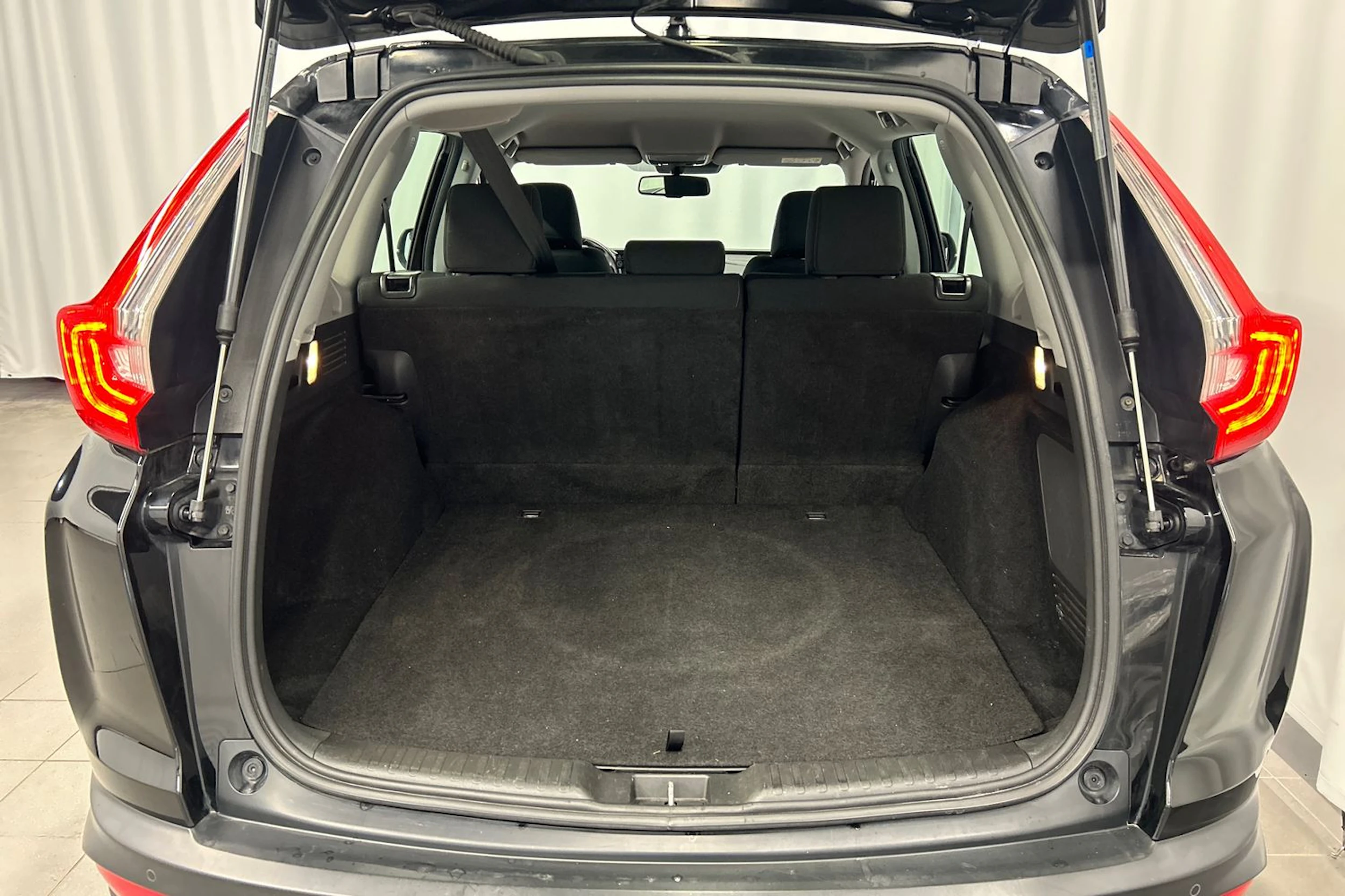 musta Honda CR-V 2020 kuva 12.