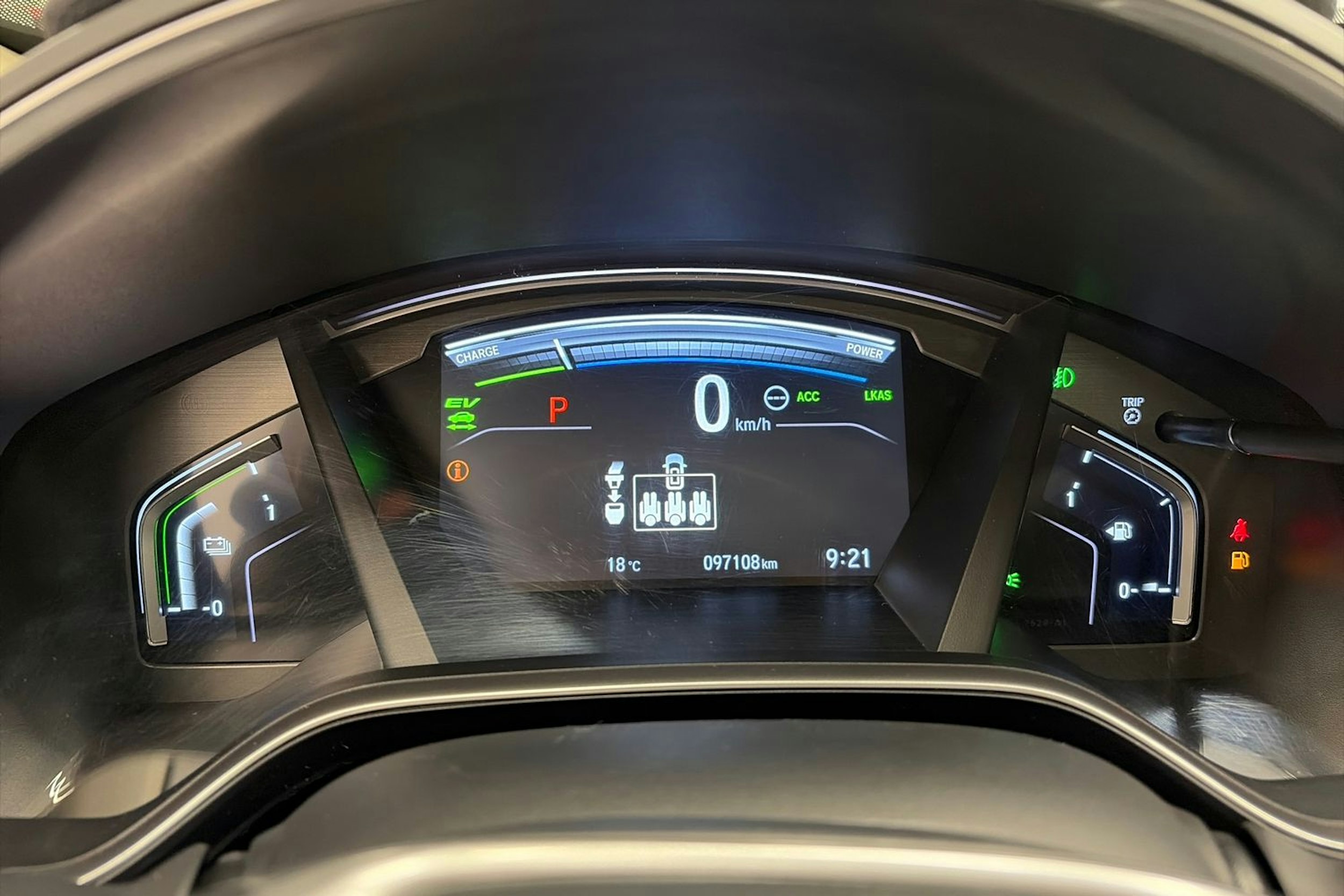 punainen Honda CR-V 2021 kuva 18.