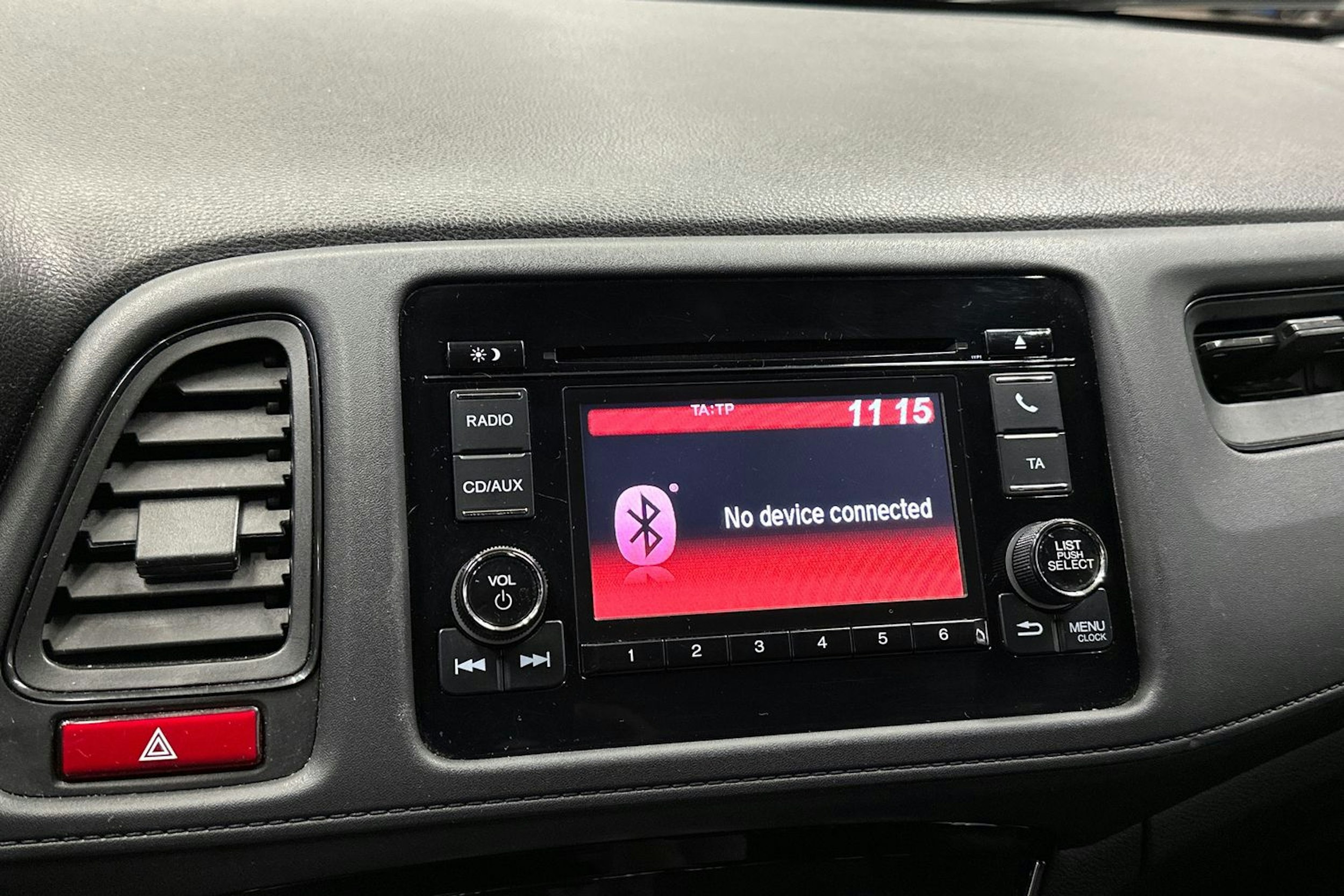 punainen Honda HR-V 2016 kuva 18.
