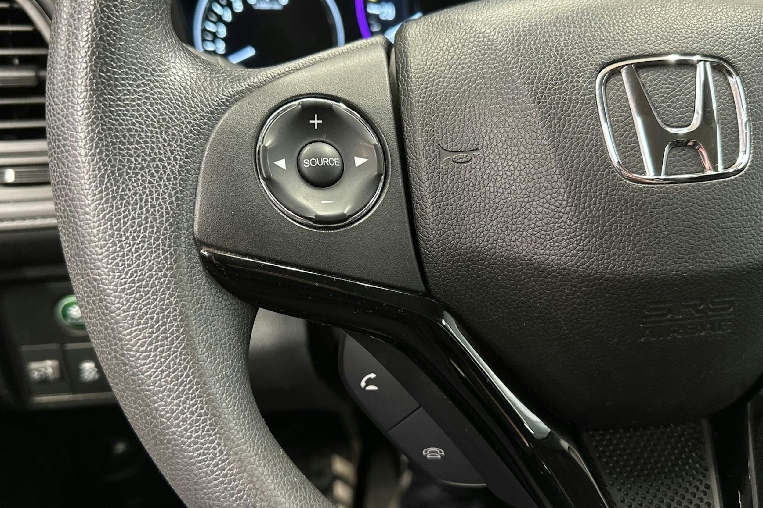 punainen Honda HR-V 2016 kuva 22.