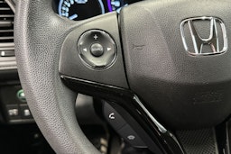 punainen Honda HR-V 2016 kuva 22.