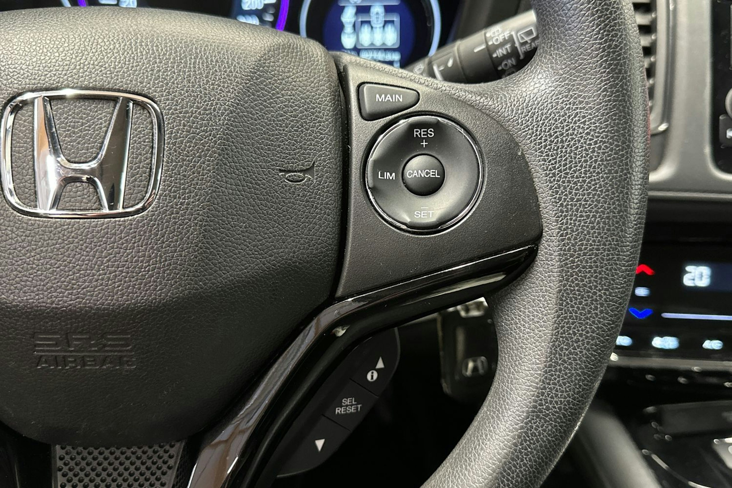 punainen Honda HR-V 2016 kuva 23.