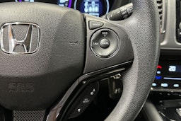 punainen Honda HR-V 2016 kuva 23.