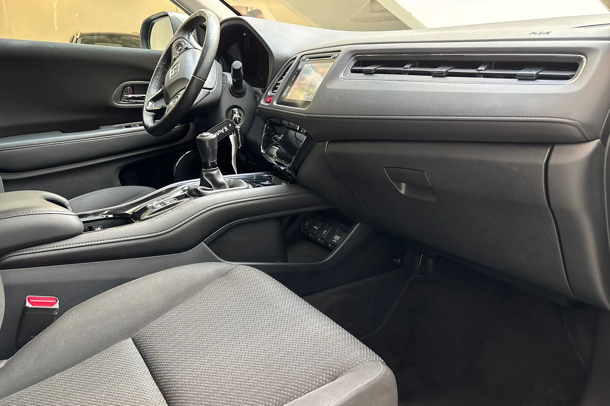 harmaa Honda HR-V 2016 kuva 24.