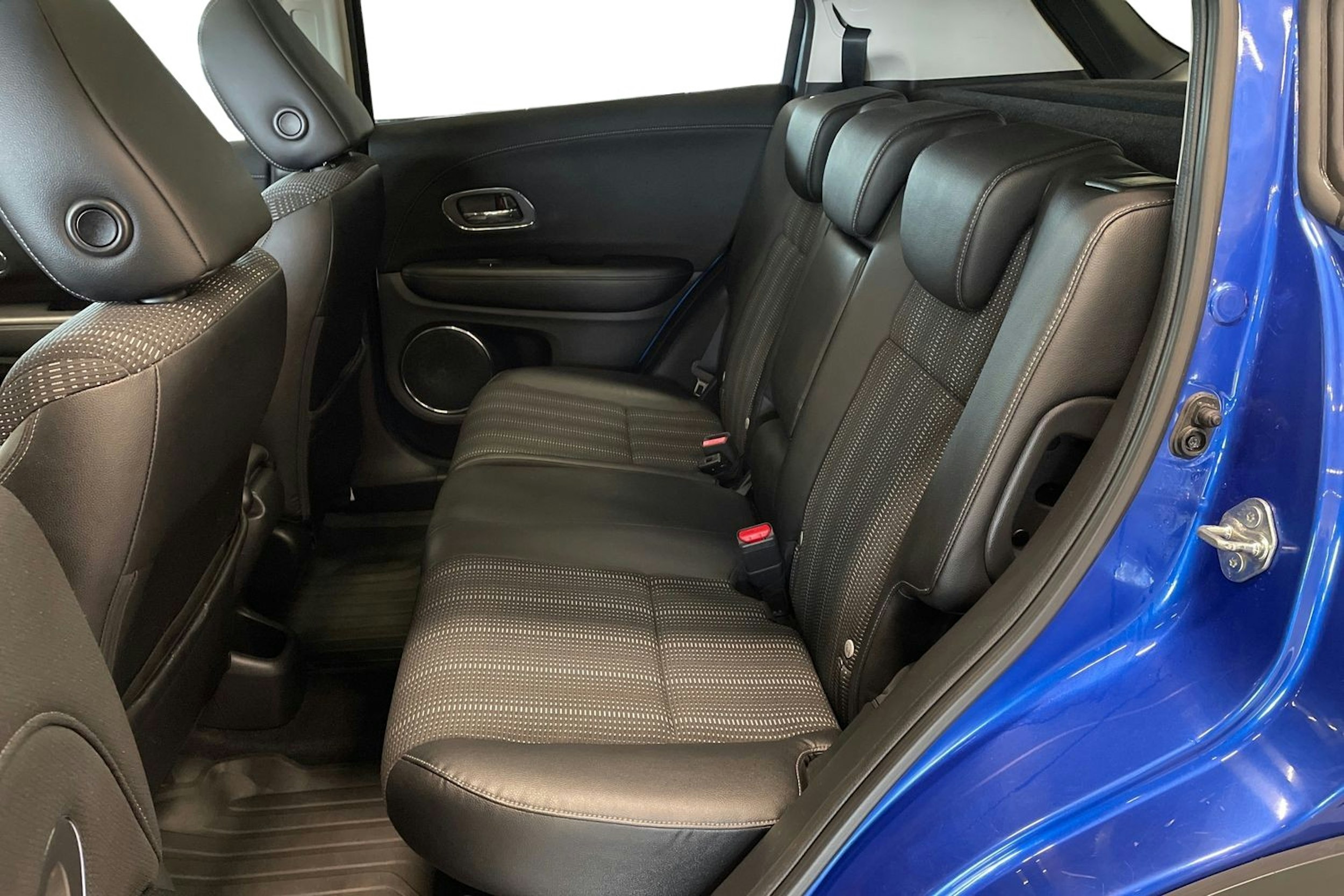 sininen Honda HR-V 2016 kuva 10.