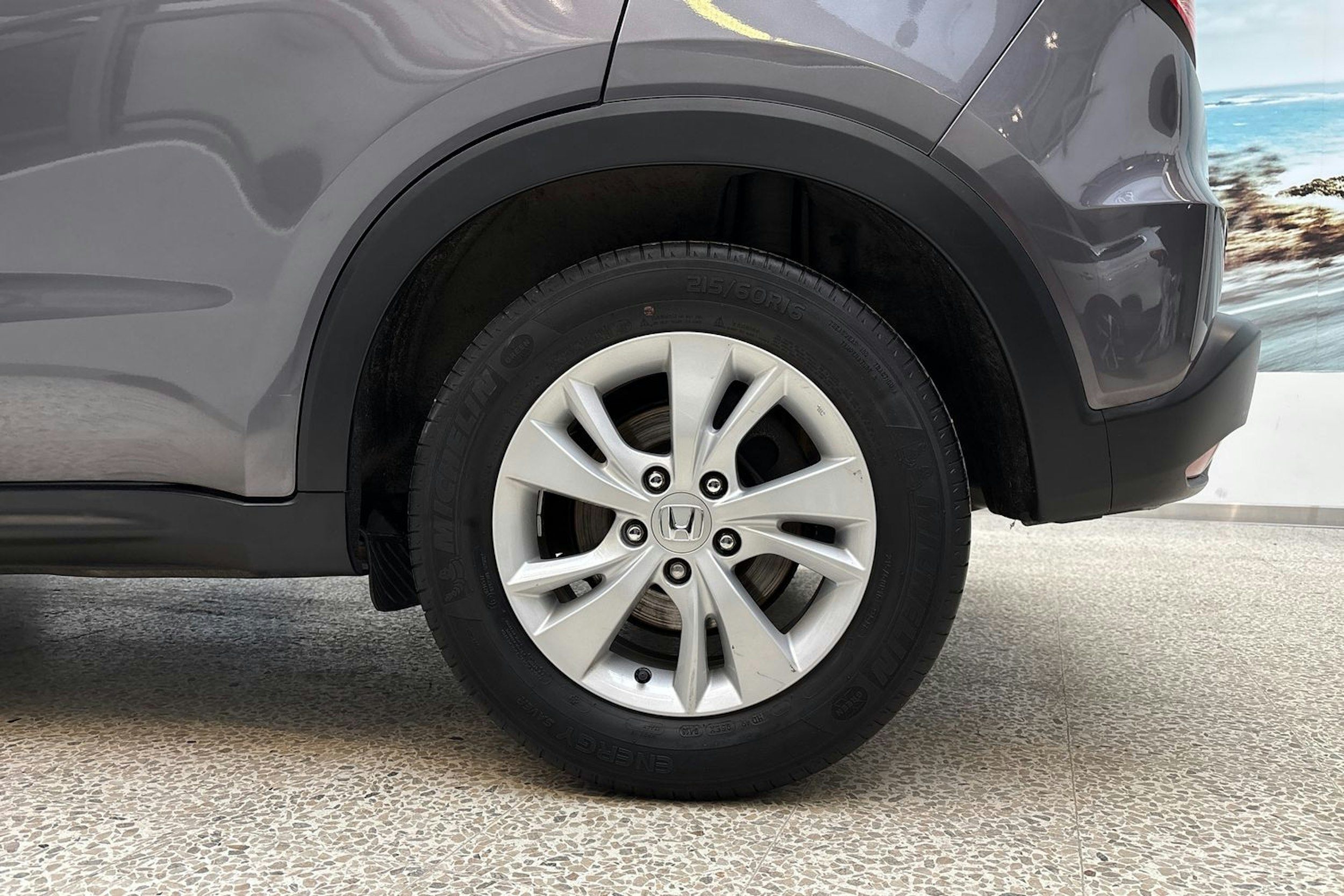 harmaa Honda HR-V 2016 kuva 11.