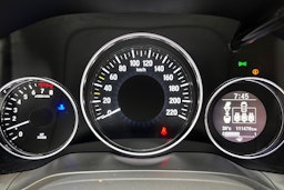 harmaa Honda HR-V 2016 kuva 19.