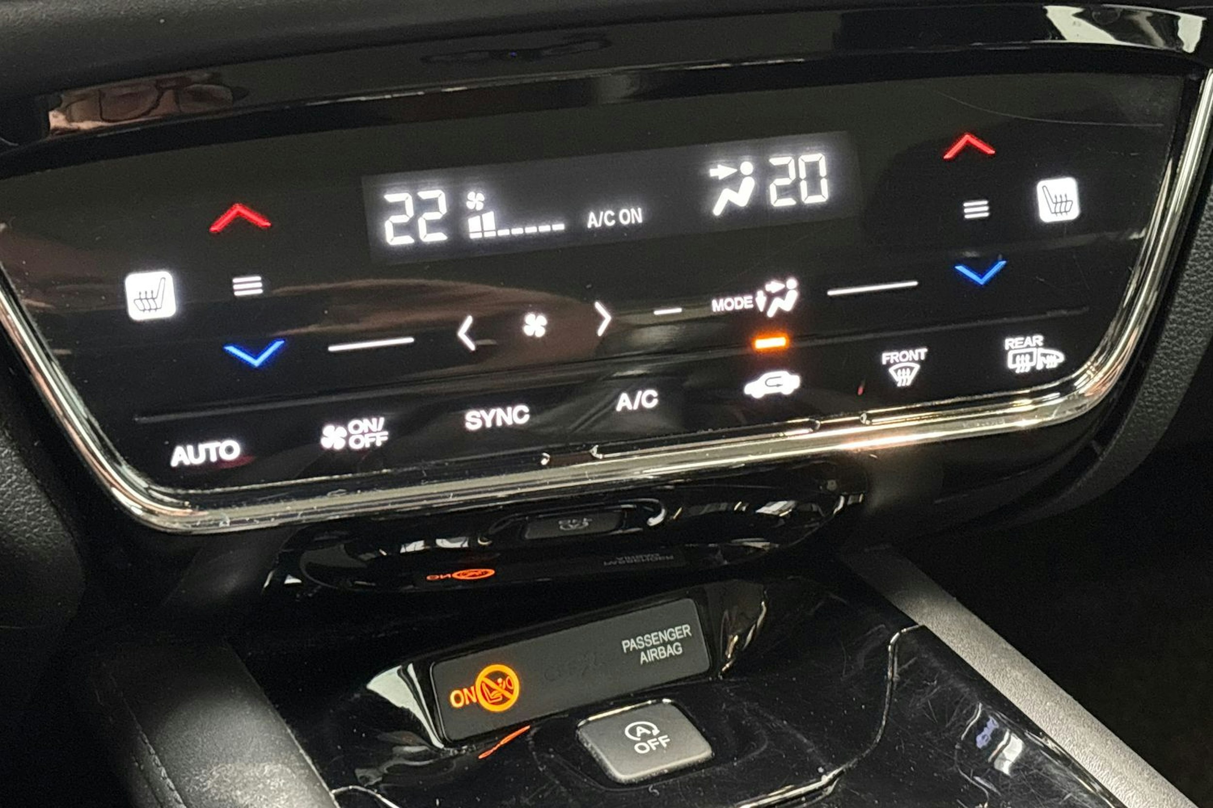 harmaa Honda HR-V 2016 kuva 24.