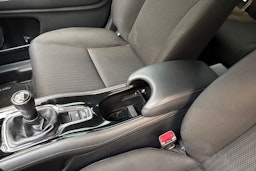 harmaa Honda HR-V 2016 kuva 26.