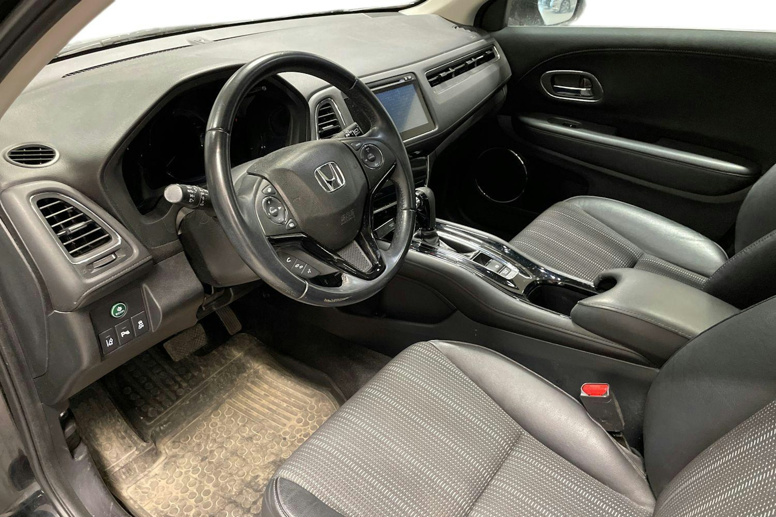 musta Honda HR-V 2017 kuva 3.