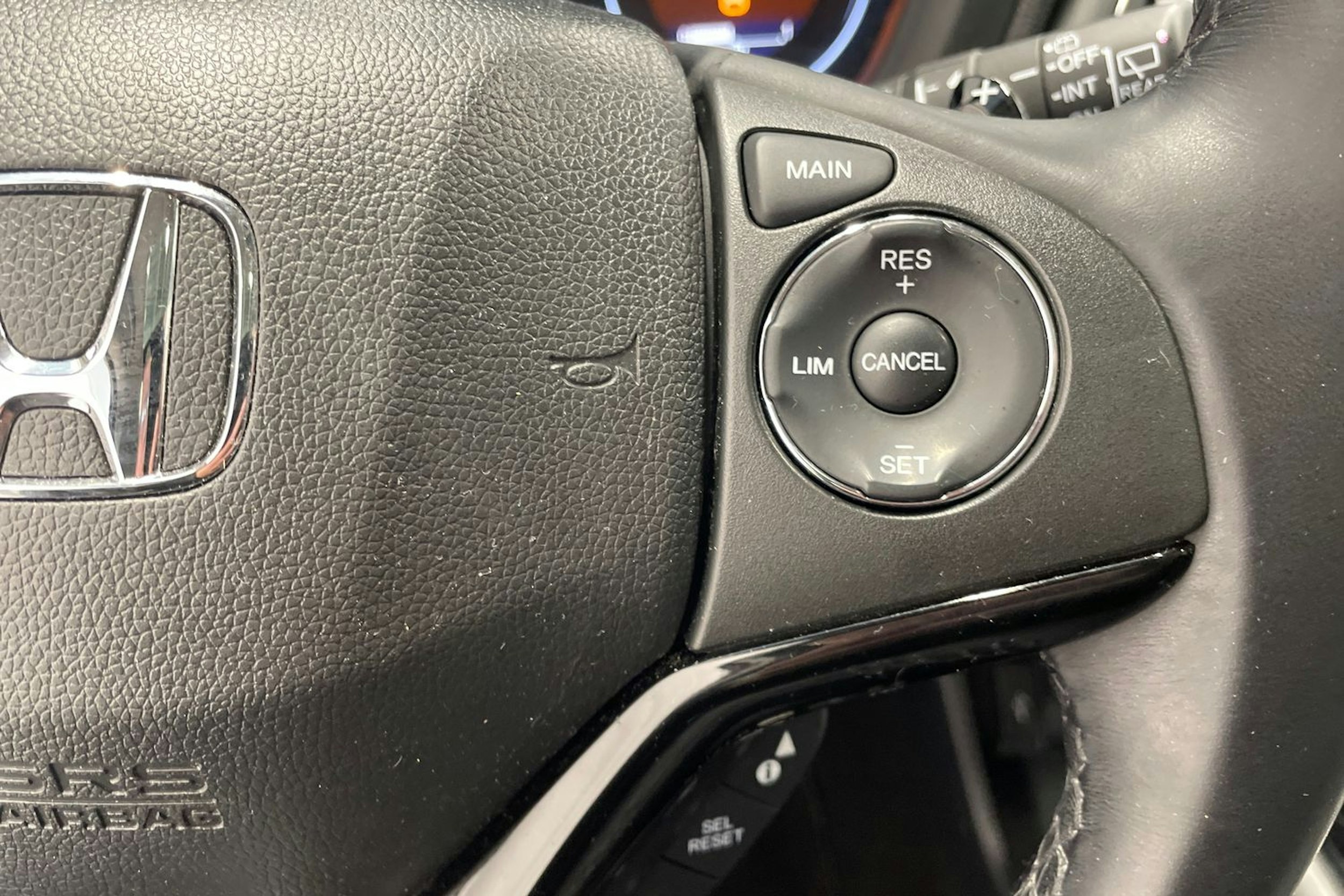 Valkoinen Honda HR-V 2017 kuva 15.