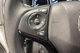 Valkoinen Honda HR-V 2017 kuva 16.