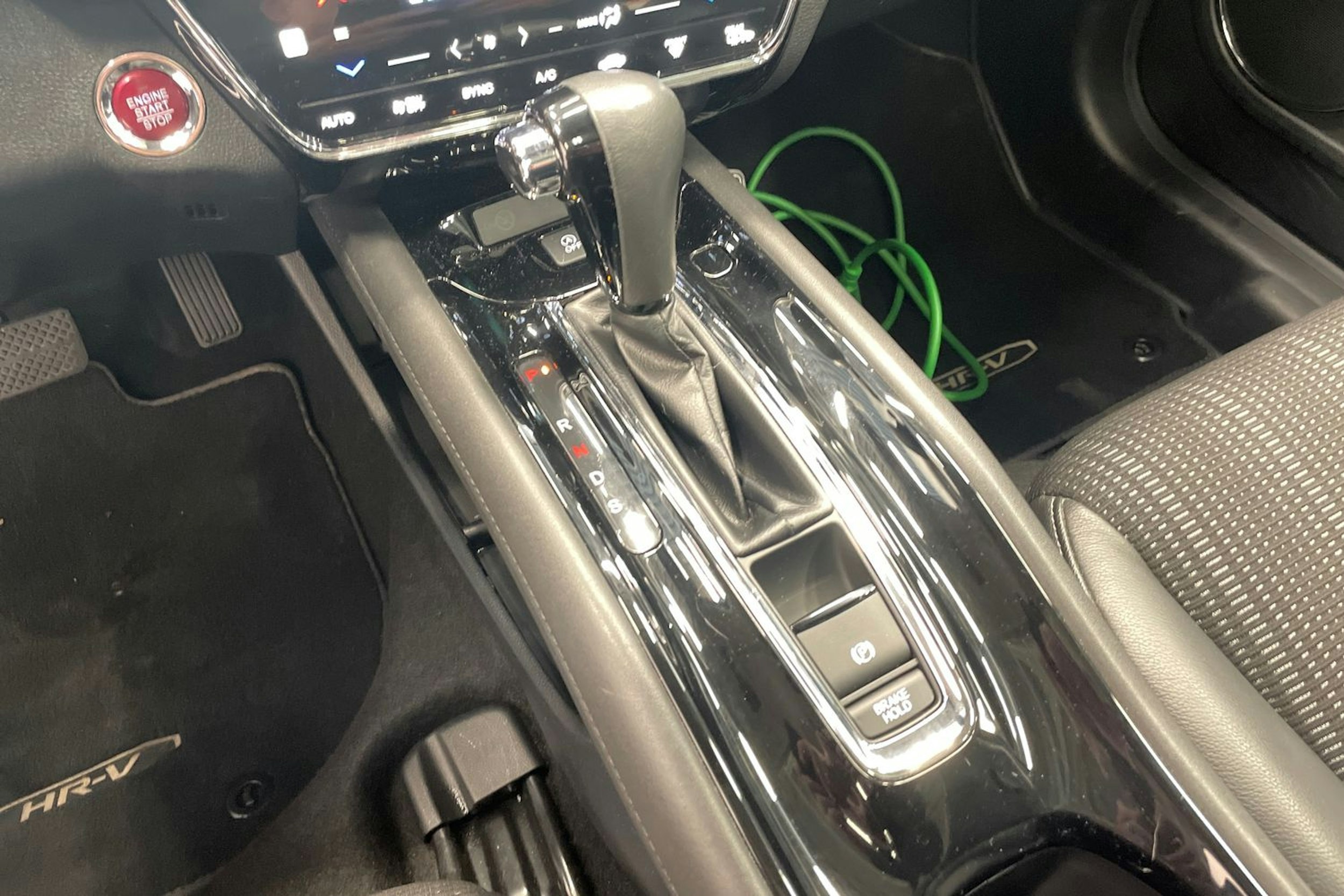 Valkoinen Honda HR-V 2017 kuva 17.