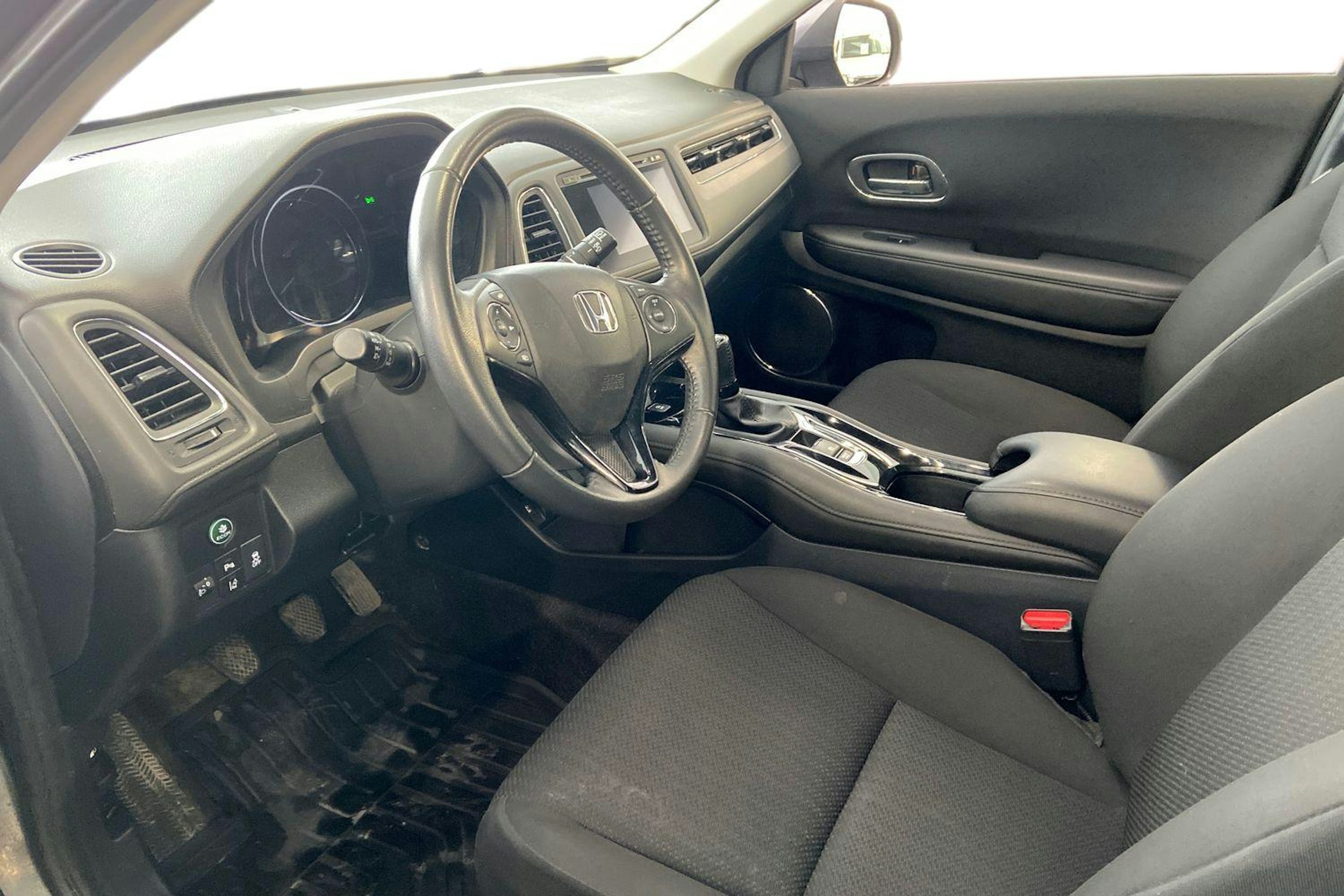 harmaa Honda HR-V 2017 kuva 7.