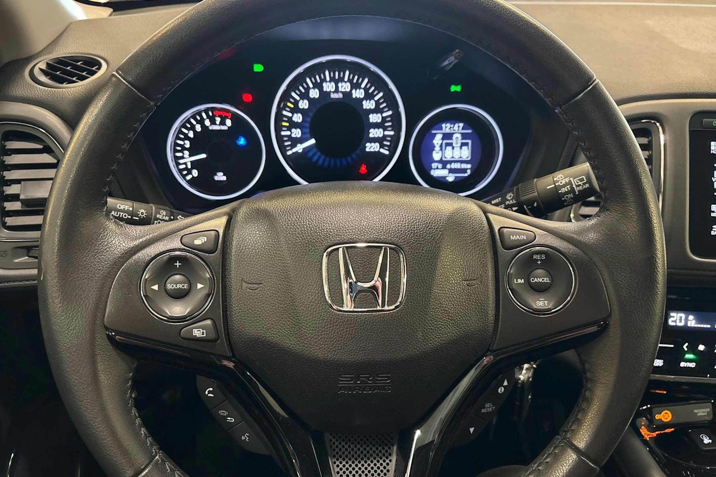 met. sininen Honda HR-V 2018 kuva 15.