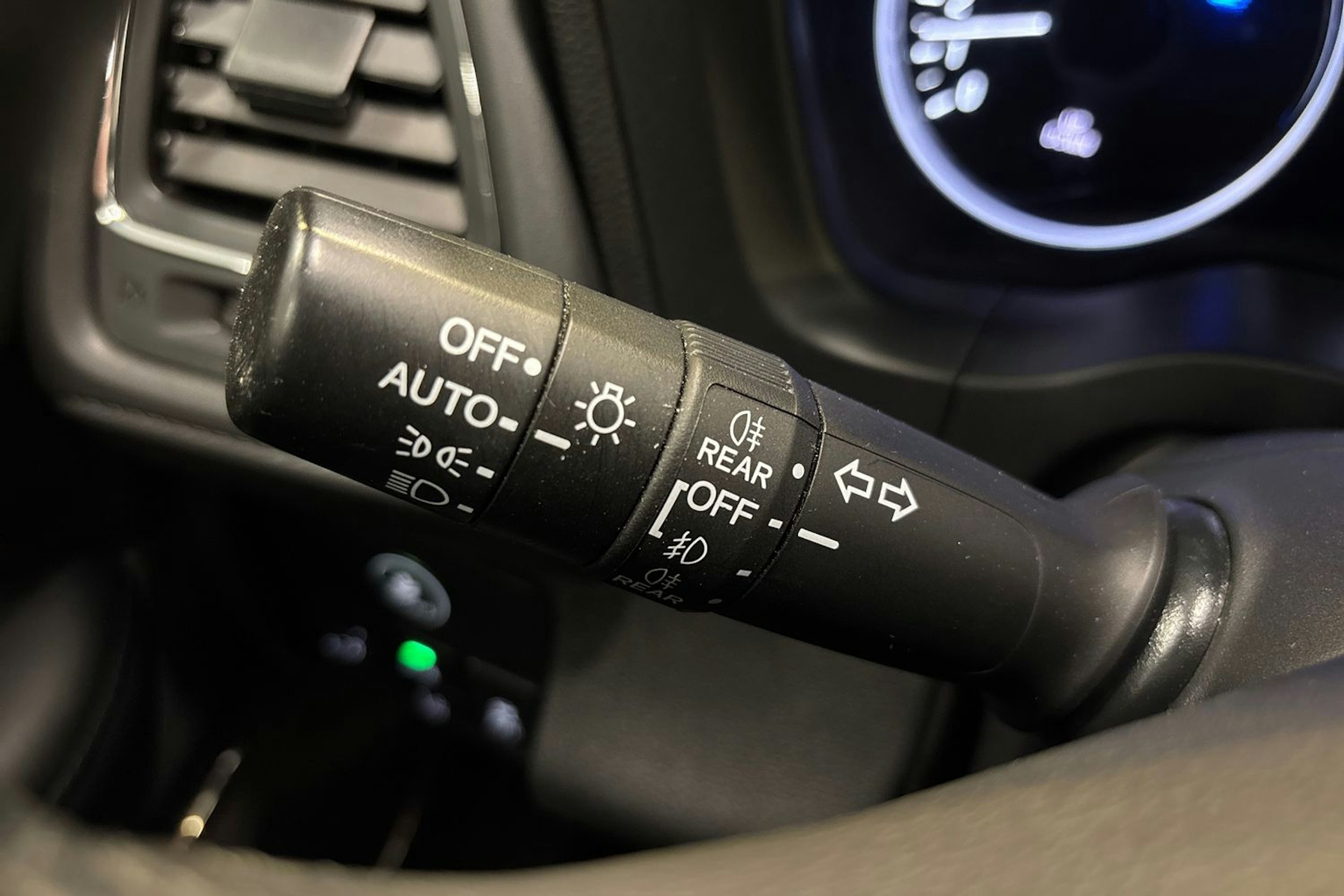met. sininen Honda HR-V 2018 kuva 17.